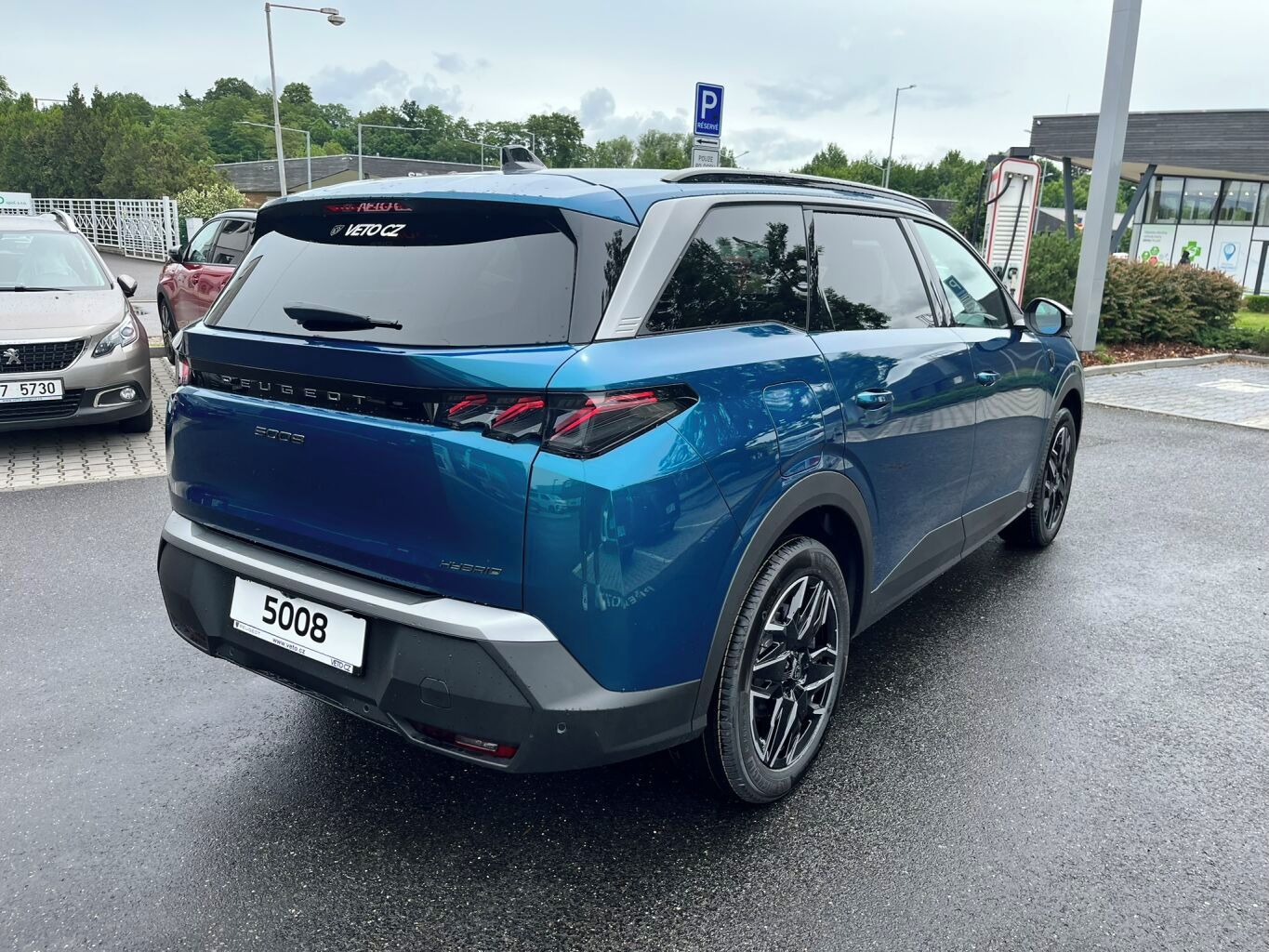 Peugeot 5008, GT Hybrid 145 e-DCS6 - fotka 4