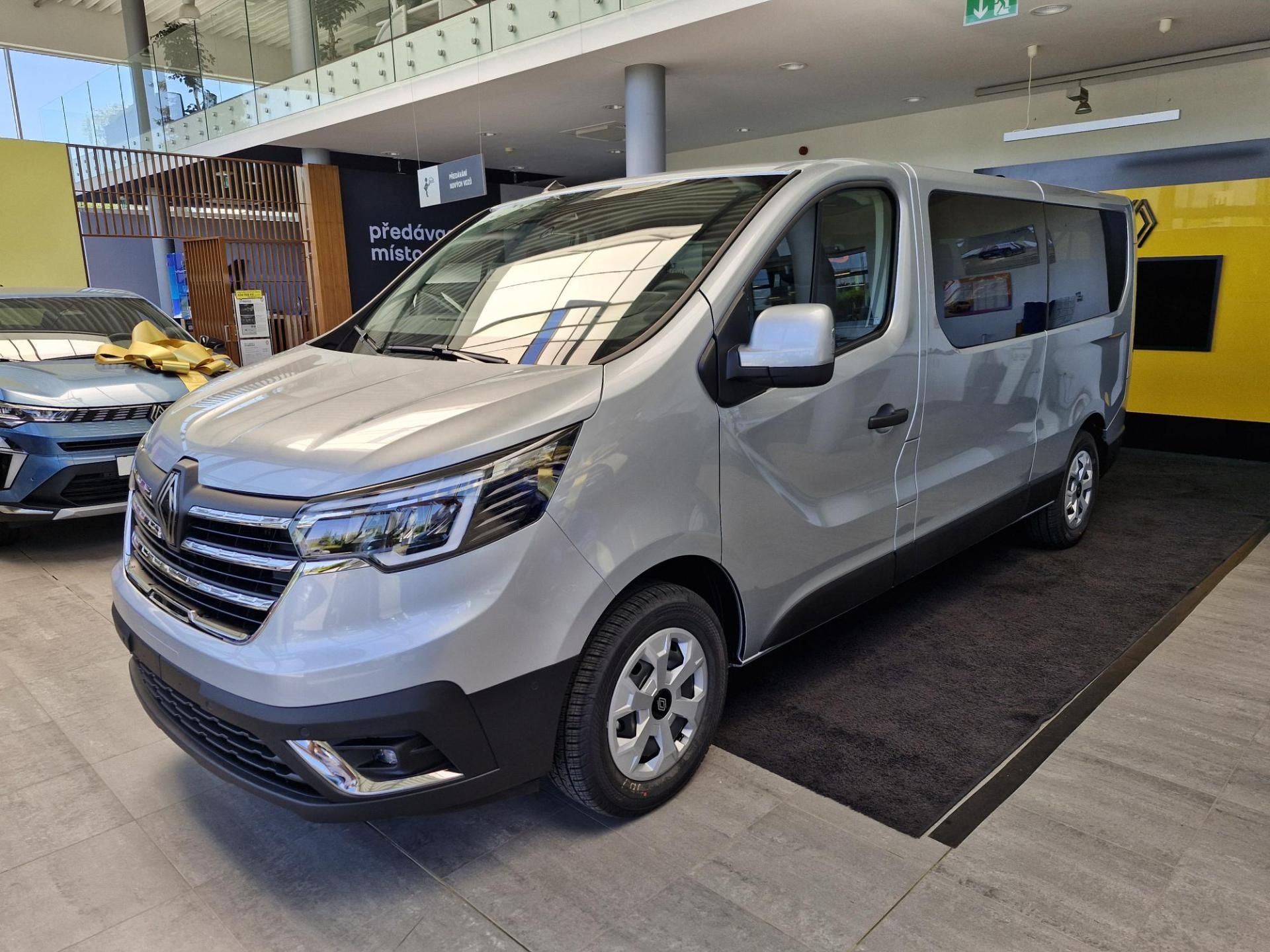 Renault Trafic, L2 Equilibre 150k 8míst