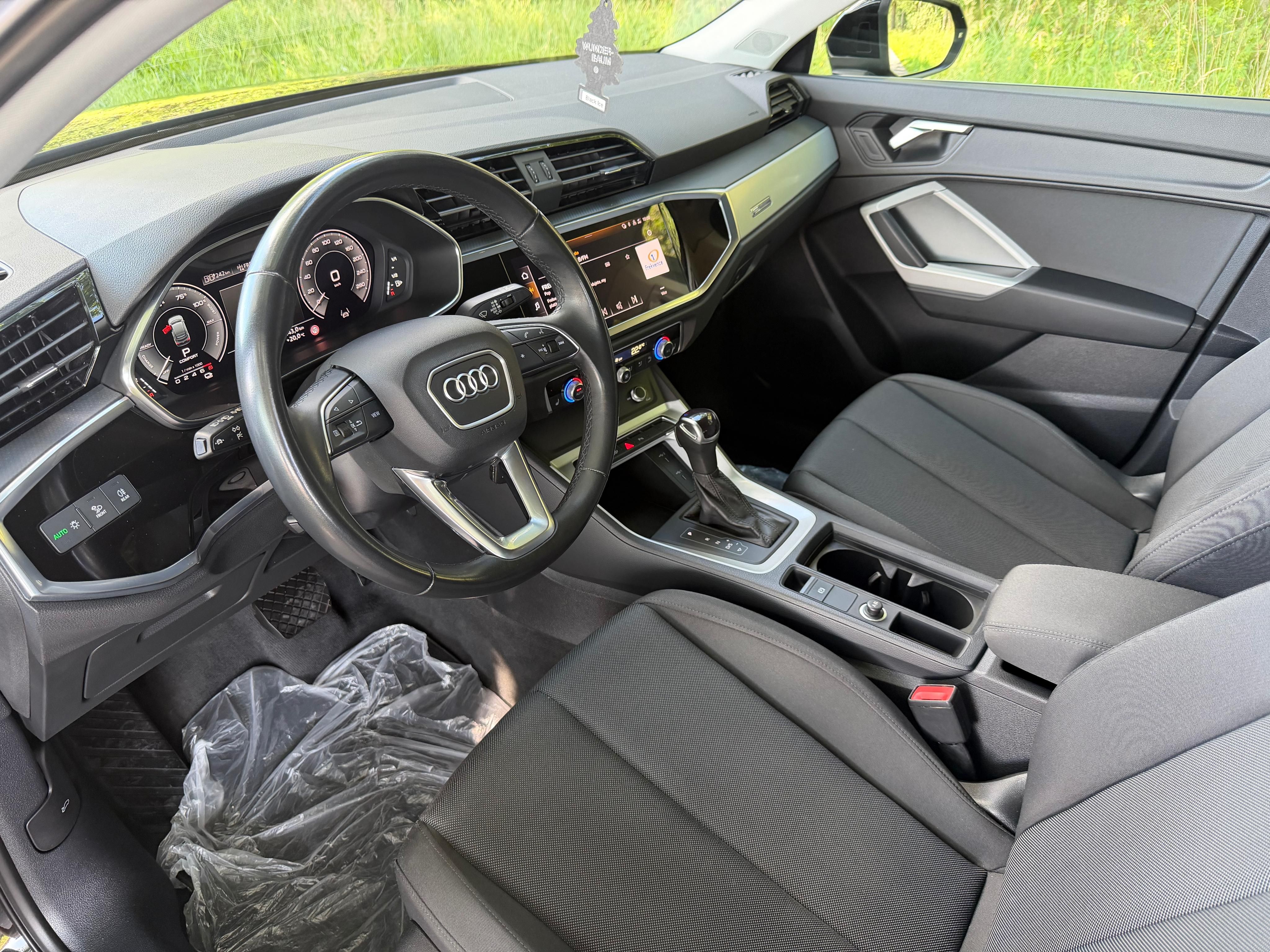 Audi Q3, Sportback E-TRON - fotka 5