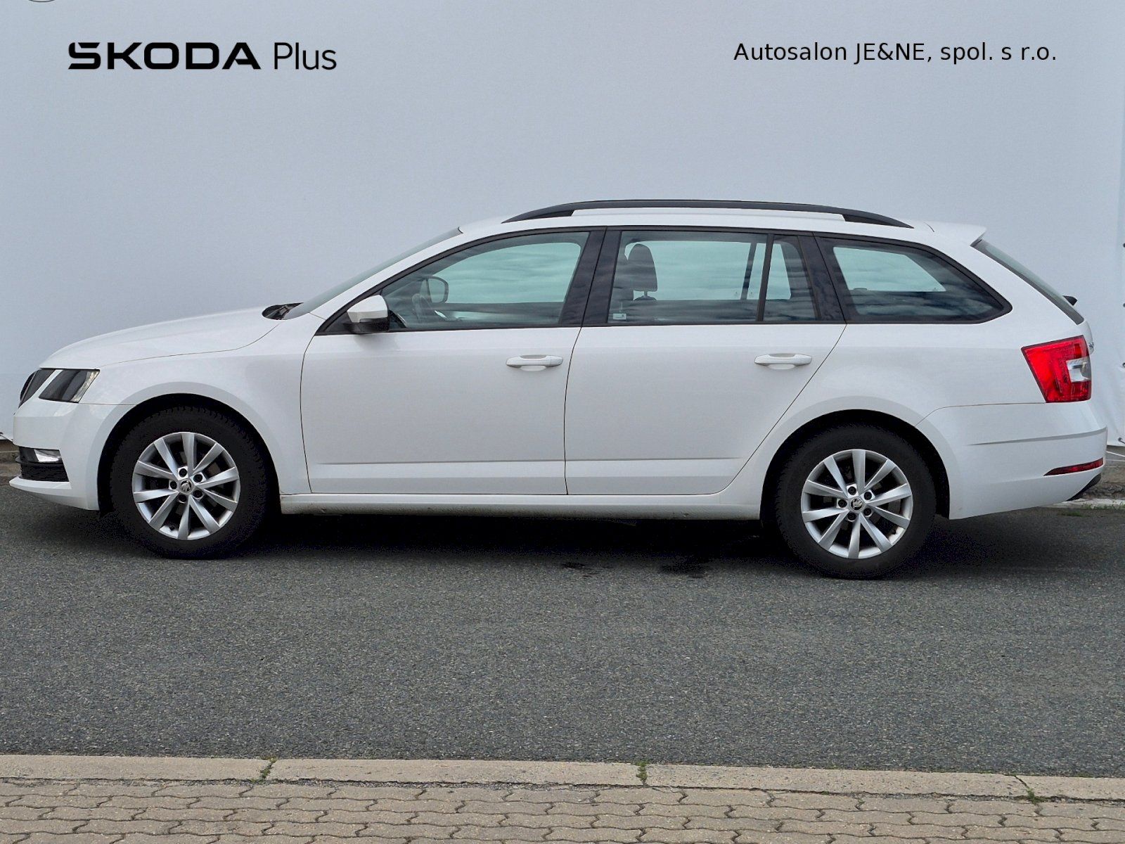 Škoda Octavia, Ambition PLUS 1.6 TDI 85kW Com - fotka 3