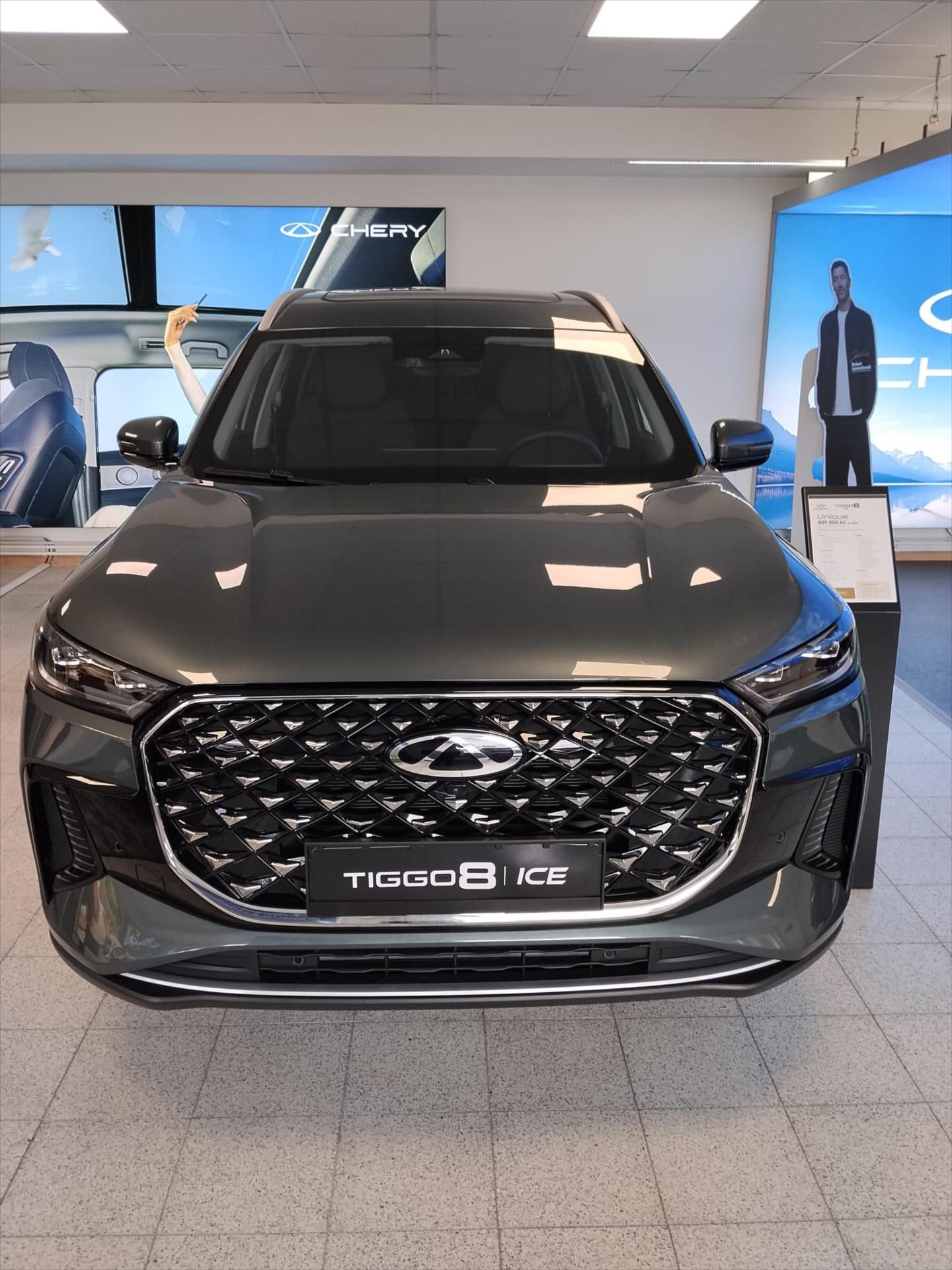 Chery Tiggo 8, 1,6   ICE UNIQUE - fotka 2