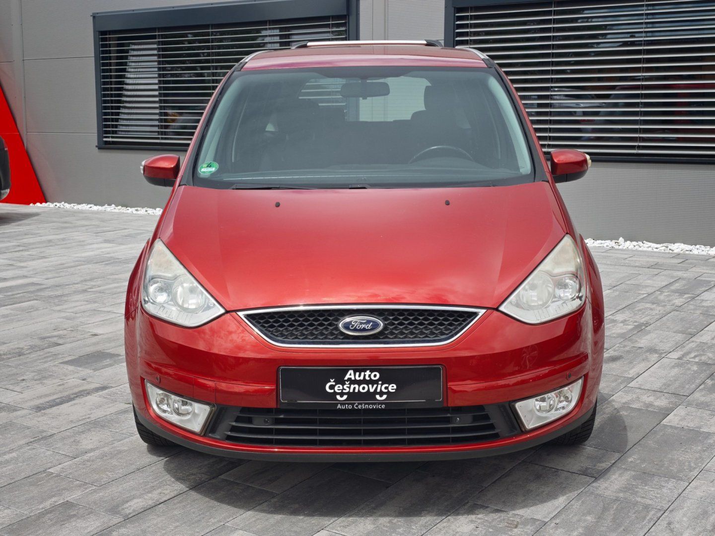 Ford Galaxy, 2,0 TDCi 103 Kw Ghia 7 míst - fotka 2