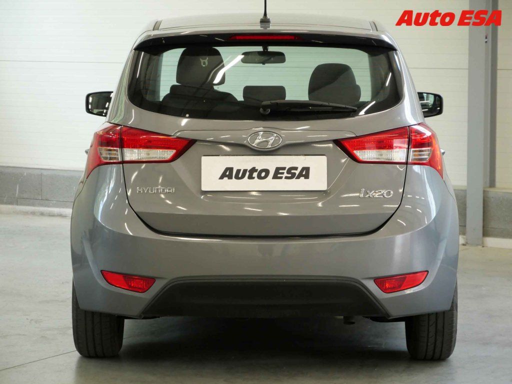 Hyundai ix20, 1.6 CVVT,1.maj,ČR,Klima - fotka 5