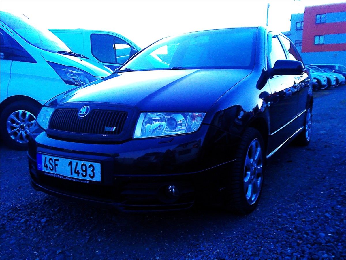Škoda Fabia, 1,9   TDI RS 96kW - fotka 2