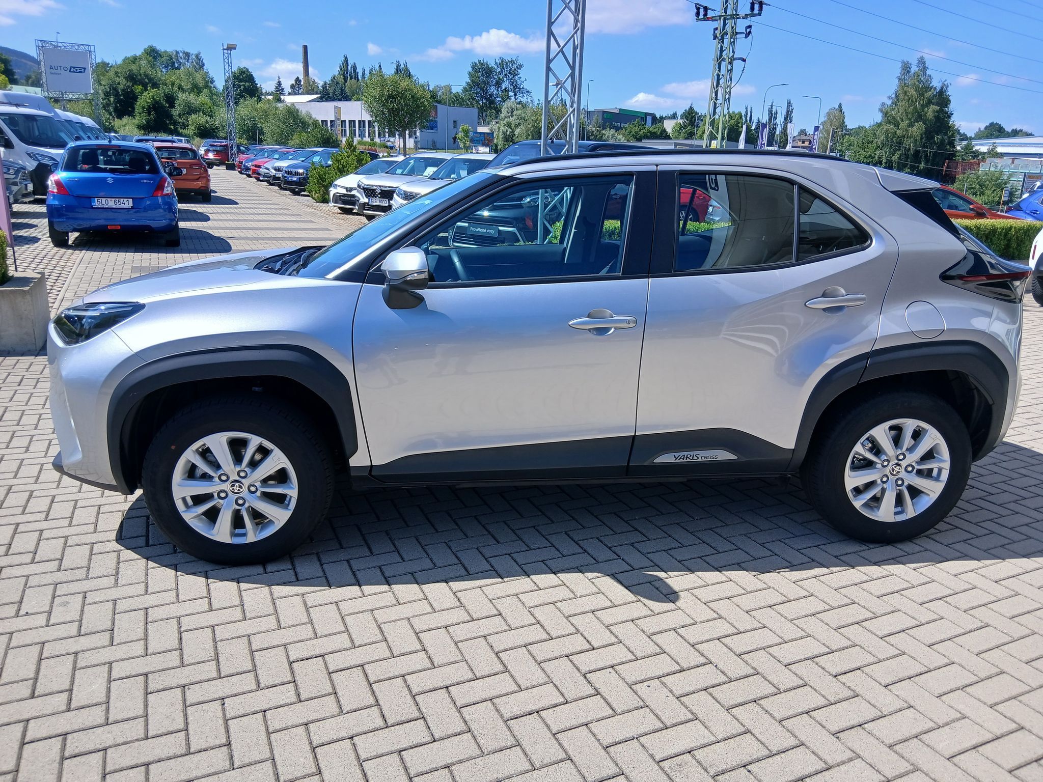 Toyota Yaris Cross, 1.5 Hybrid e-CVT Comfort - fotka 3