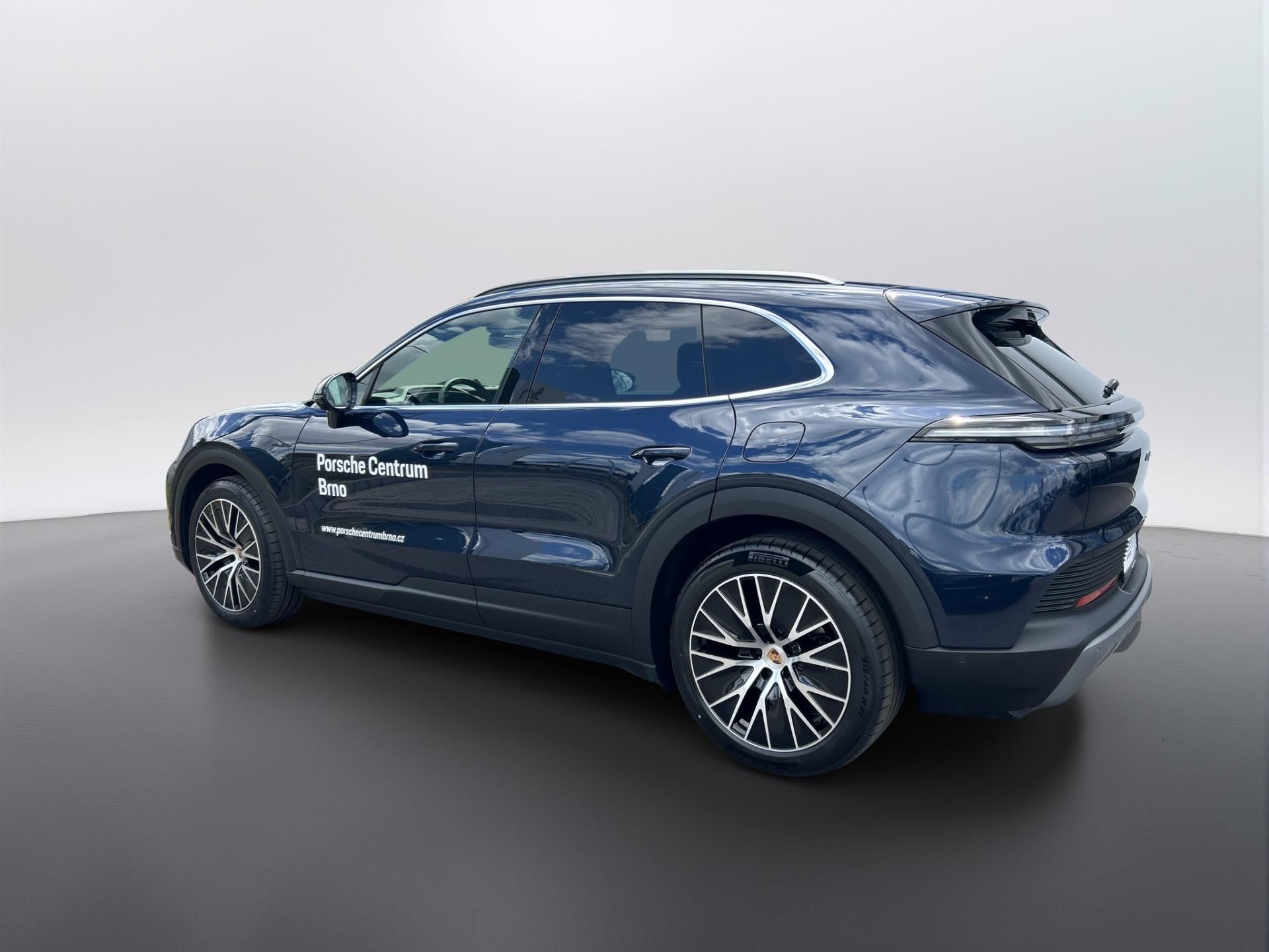 Porsche Cayenne, Electric - fotka 3