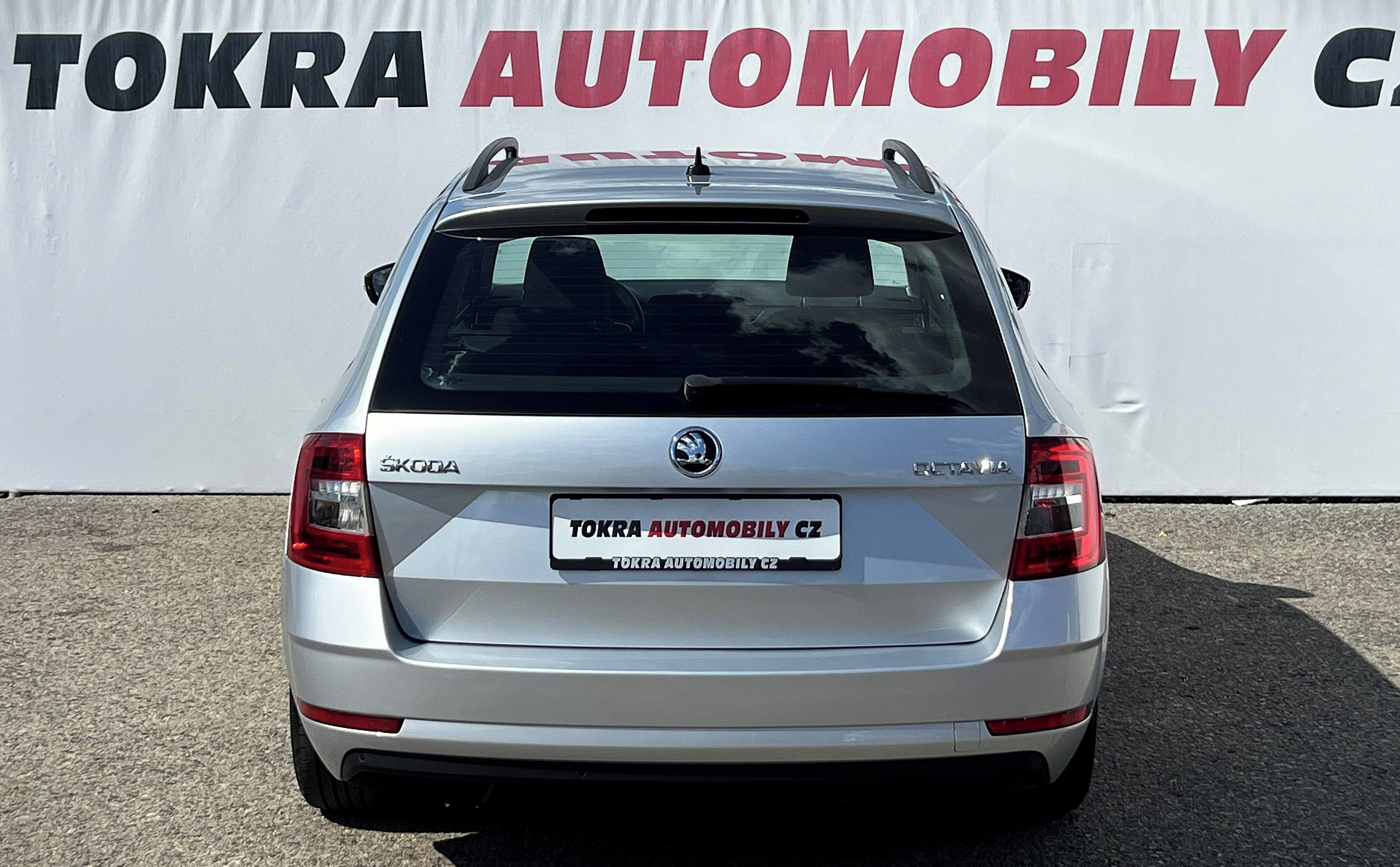 Škoda Octavia, 1.6TDI Ambition Navigace 1.Maj - fotka 5