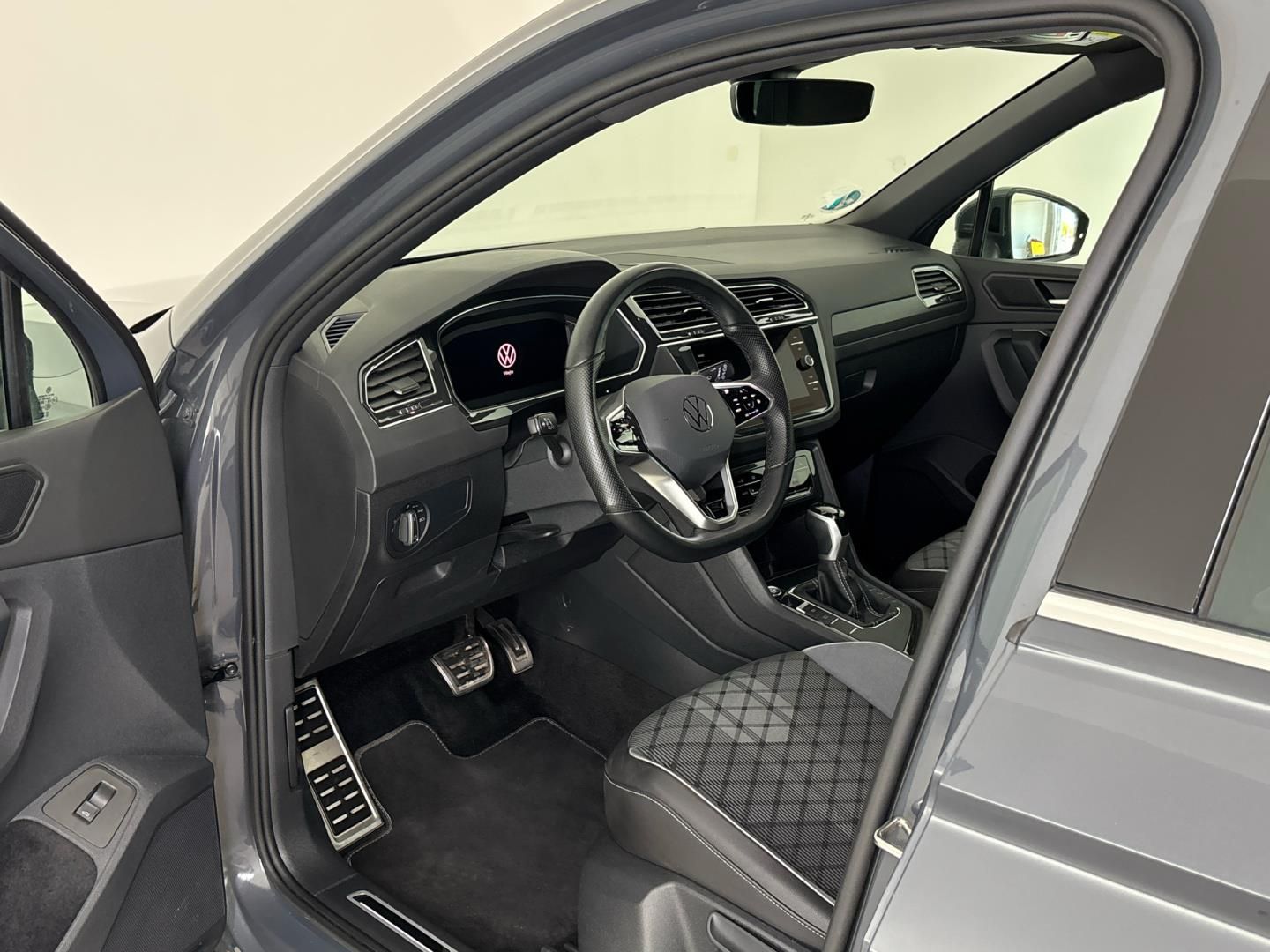 Volkswagen Tiguan, 1.5 TSI / 110 kW R-Line DSG - fotka 6