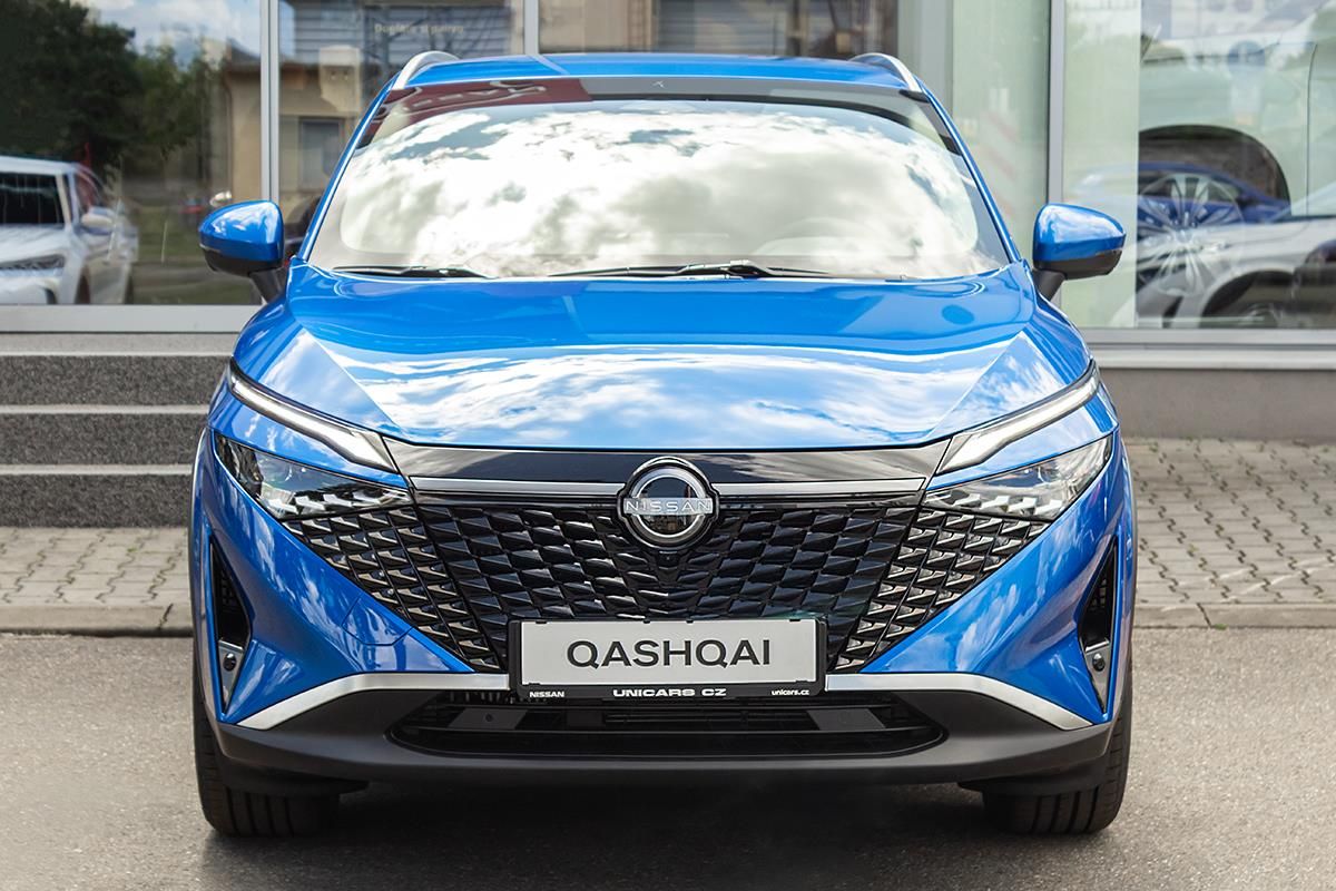 Nissan Qashqai, 1,3 DIG-T  X-TRONIC N-CONNECTA - fotka 2