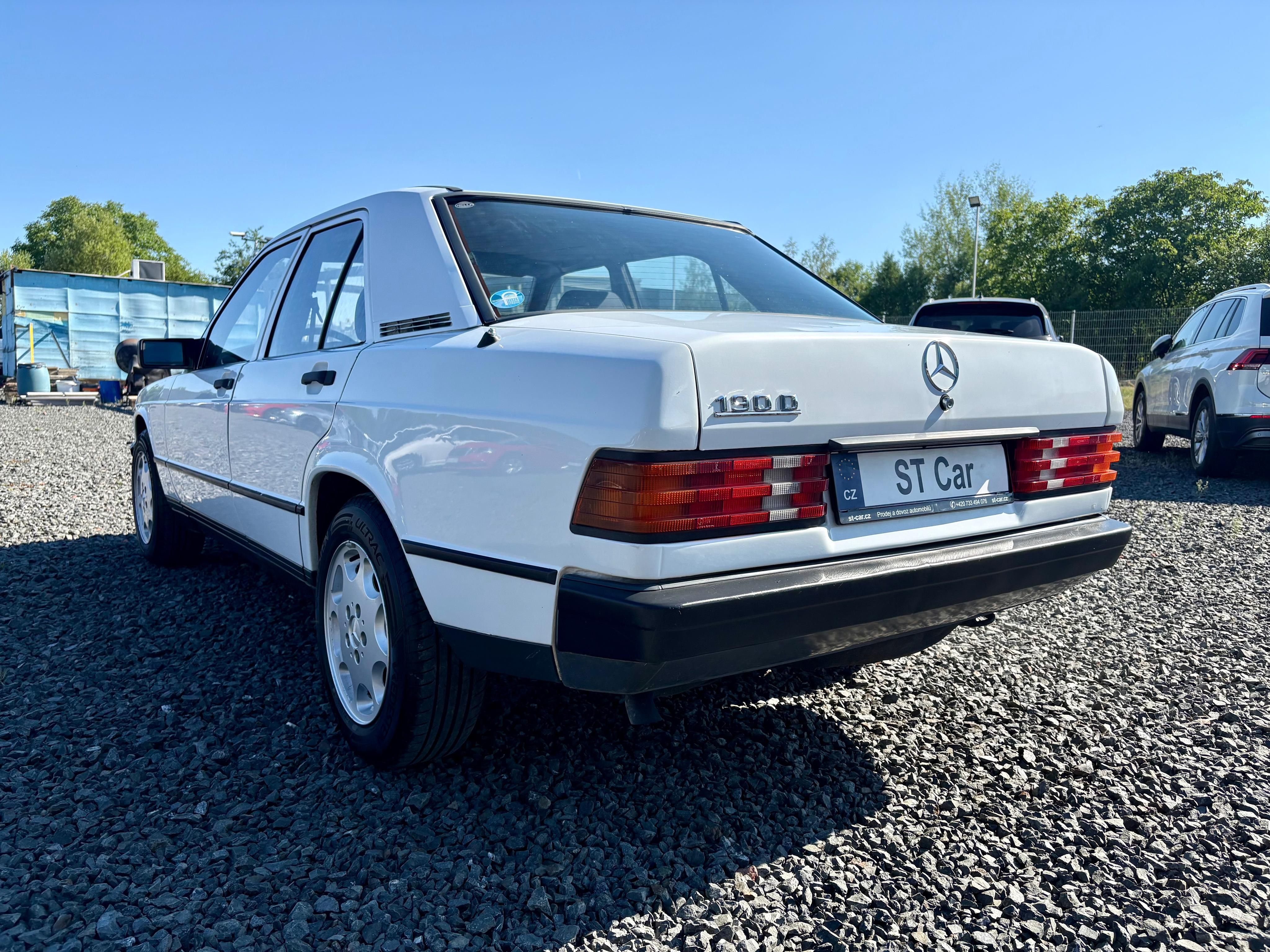 Mercedes-Benz 190, D 66kw Automat - fotka 6