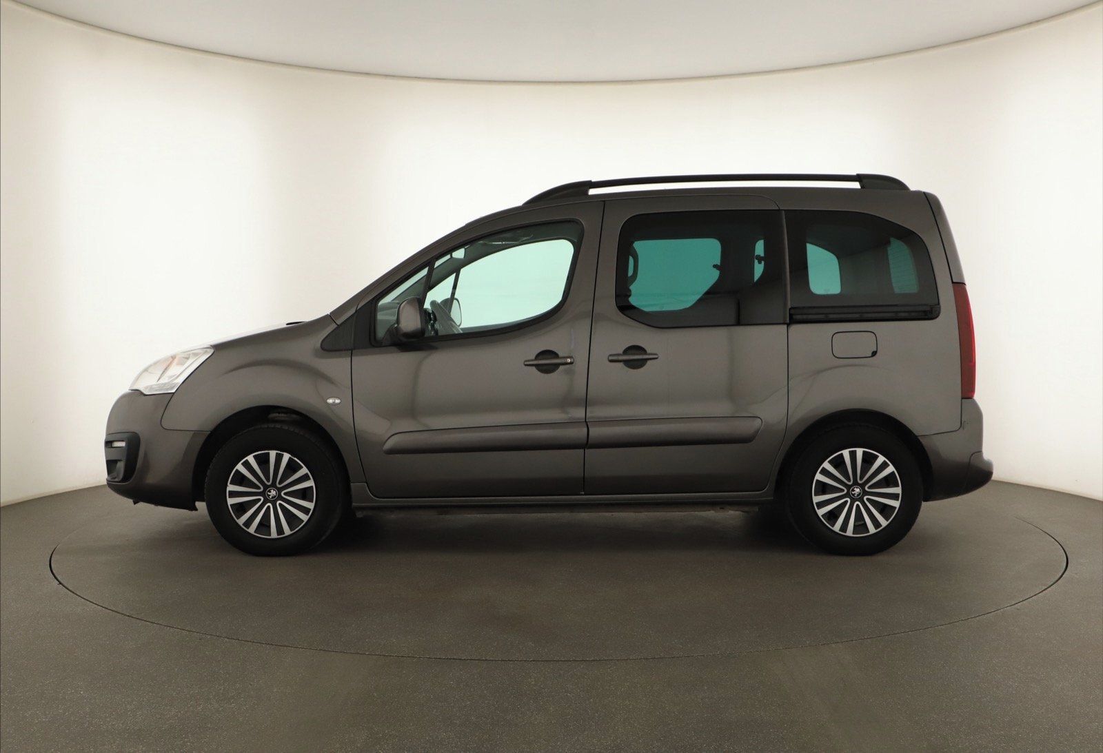 Peugeot Partner, 1.6 BlueHDi, Active, 5Míst - fotka 3