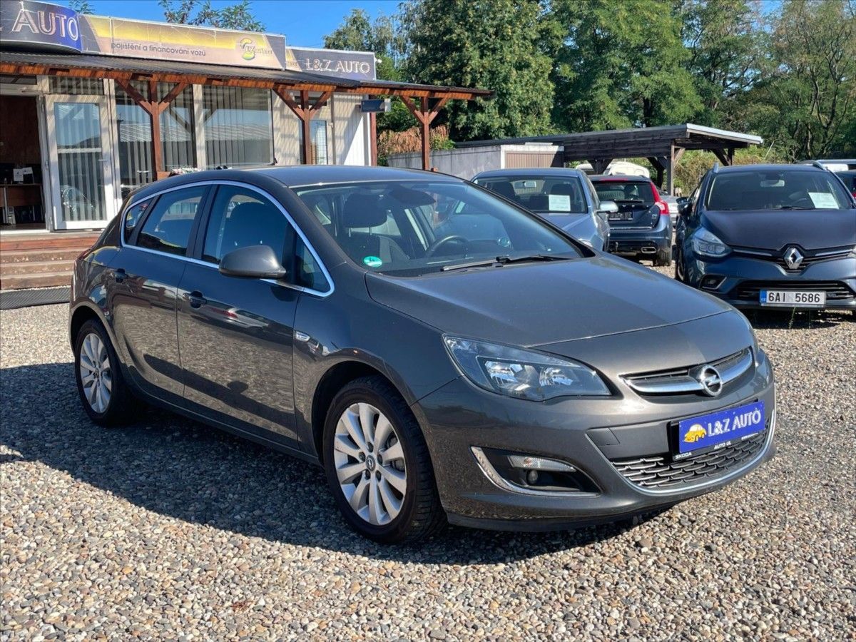 Opel Astra, 1,6 CDTi - fotka 3