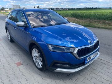 Scout 4x4 DSG koup CZ