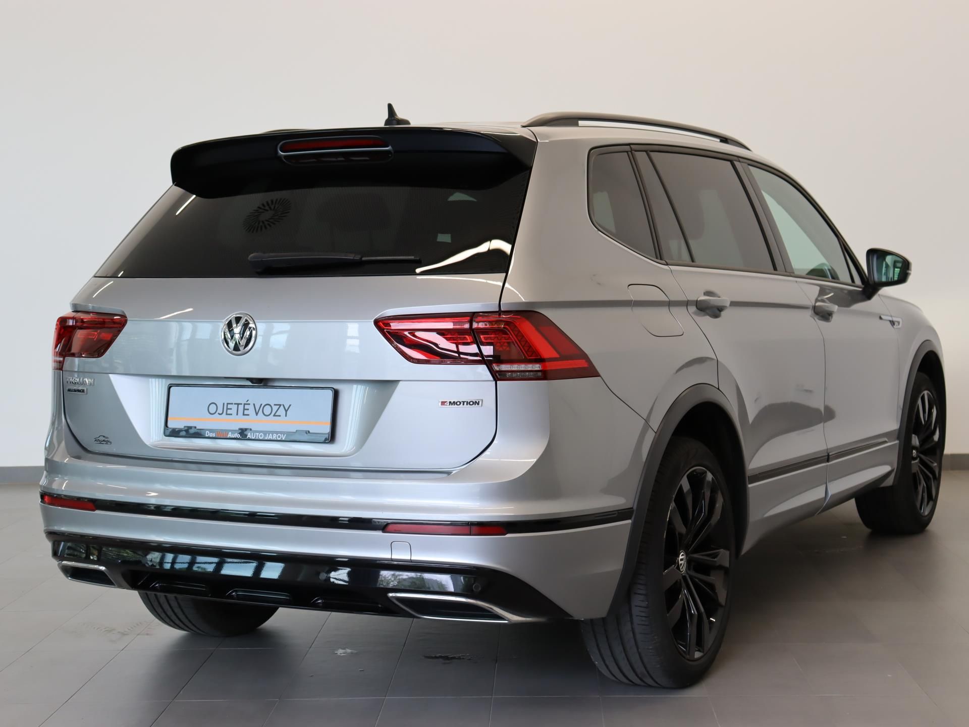 Volkswagen Tiguan Allspace, HIGHLINE 2,0 TDI DPF 4M 7DSG - fotka 2