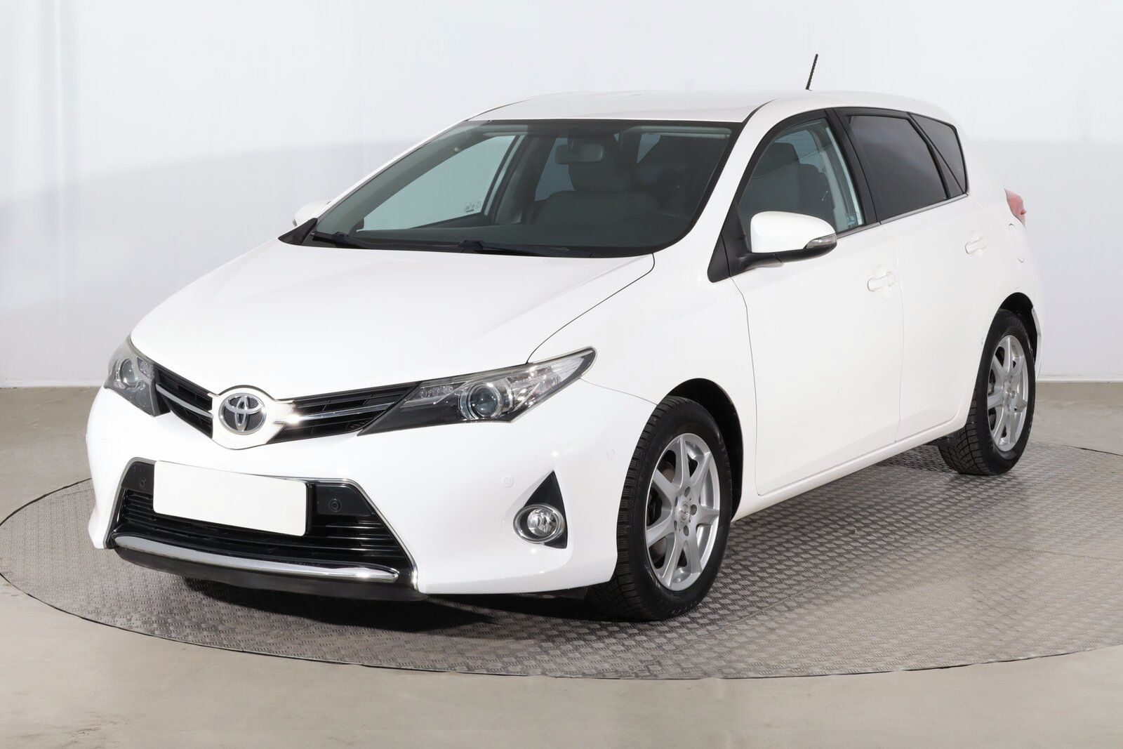 Toyota Auris, 1.6 Valvematic, Automat - fotka 2