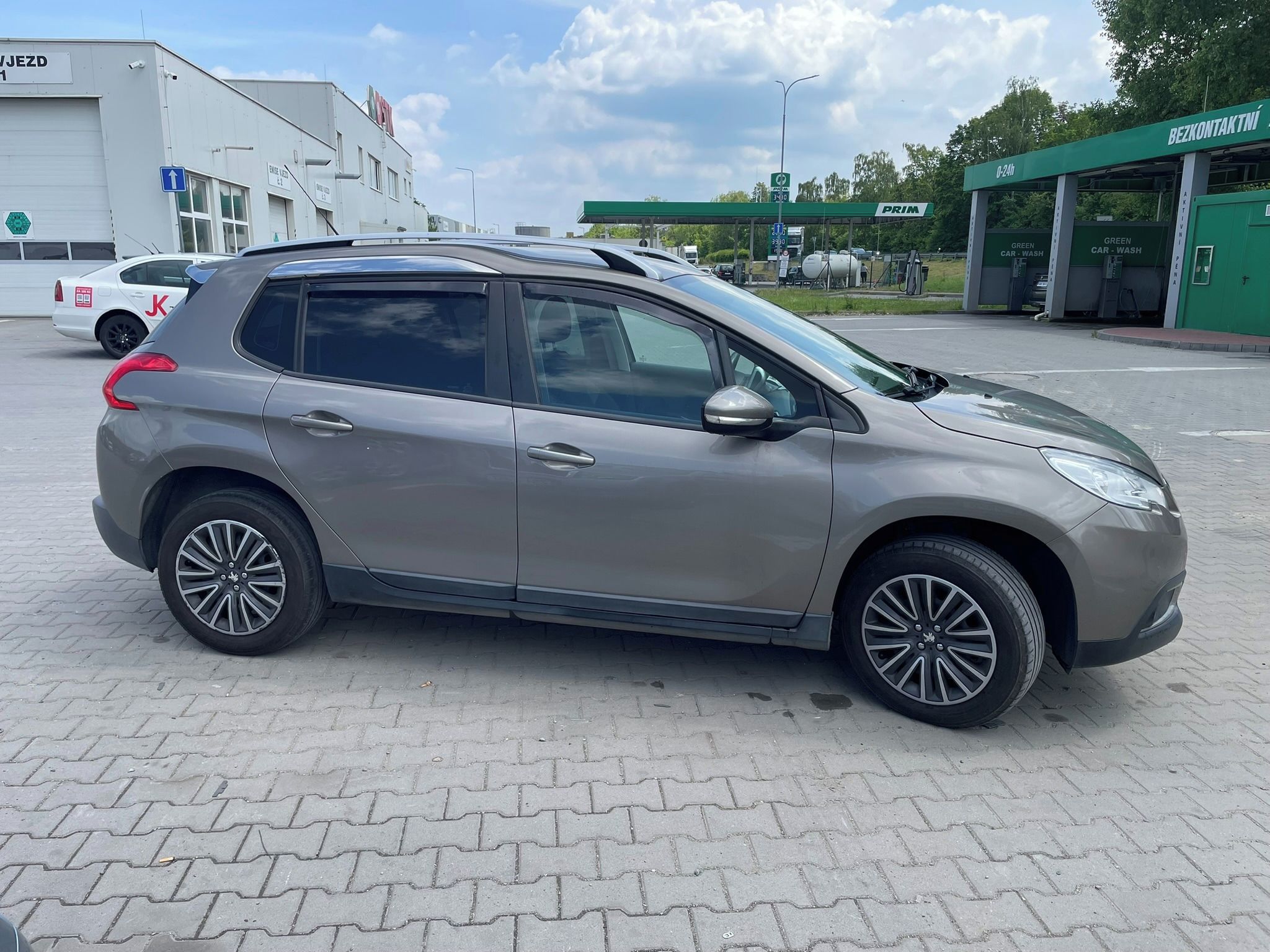 Peugeot 2008 - fotka 5
