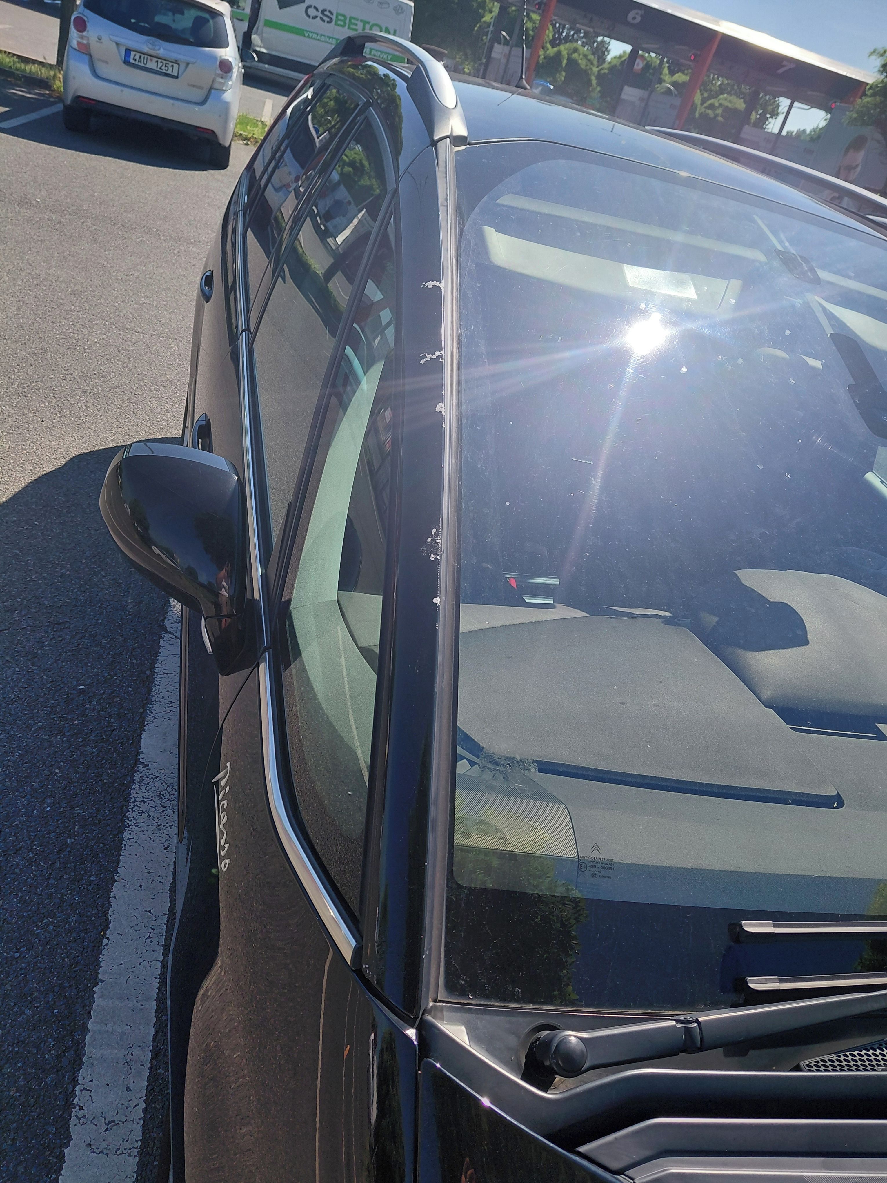 Citroën Grand C4 Picasso, 1.6 HDi, servisováno, nová STK - fotka 6