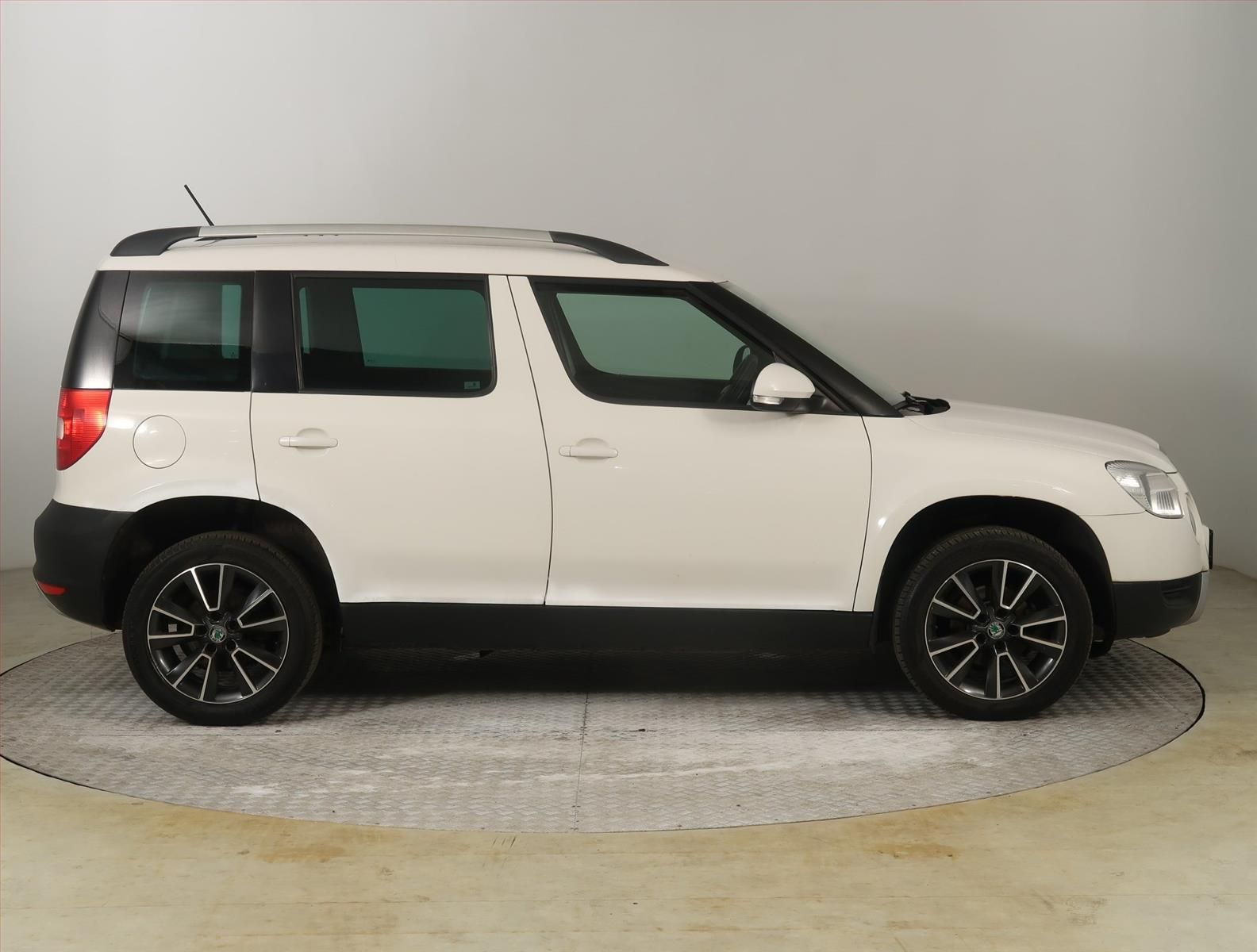 Škoda Yeti, 2.0 TDI, 4X4, ČR,1.maj - fotka 6