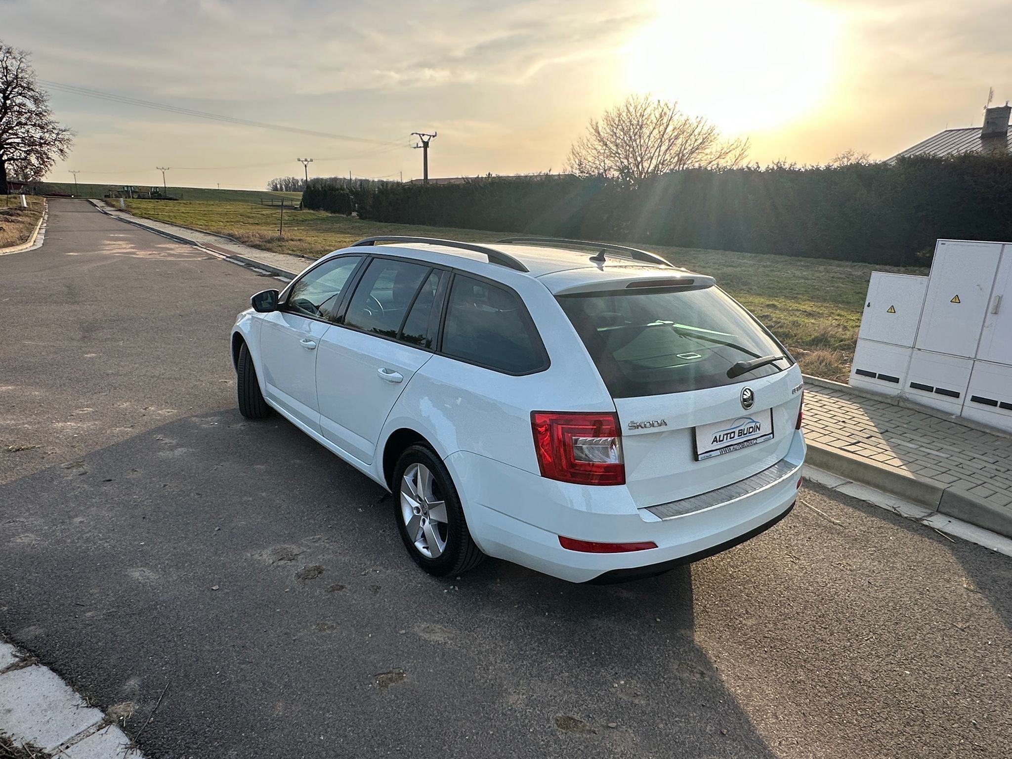 Škoda Octavia, III 1.6 TDI 81kw Ambition - fotka 4