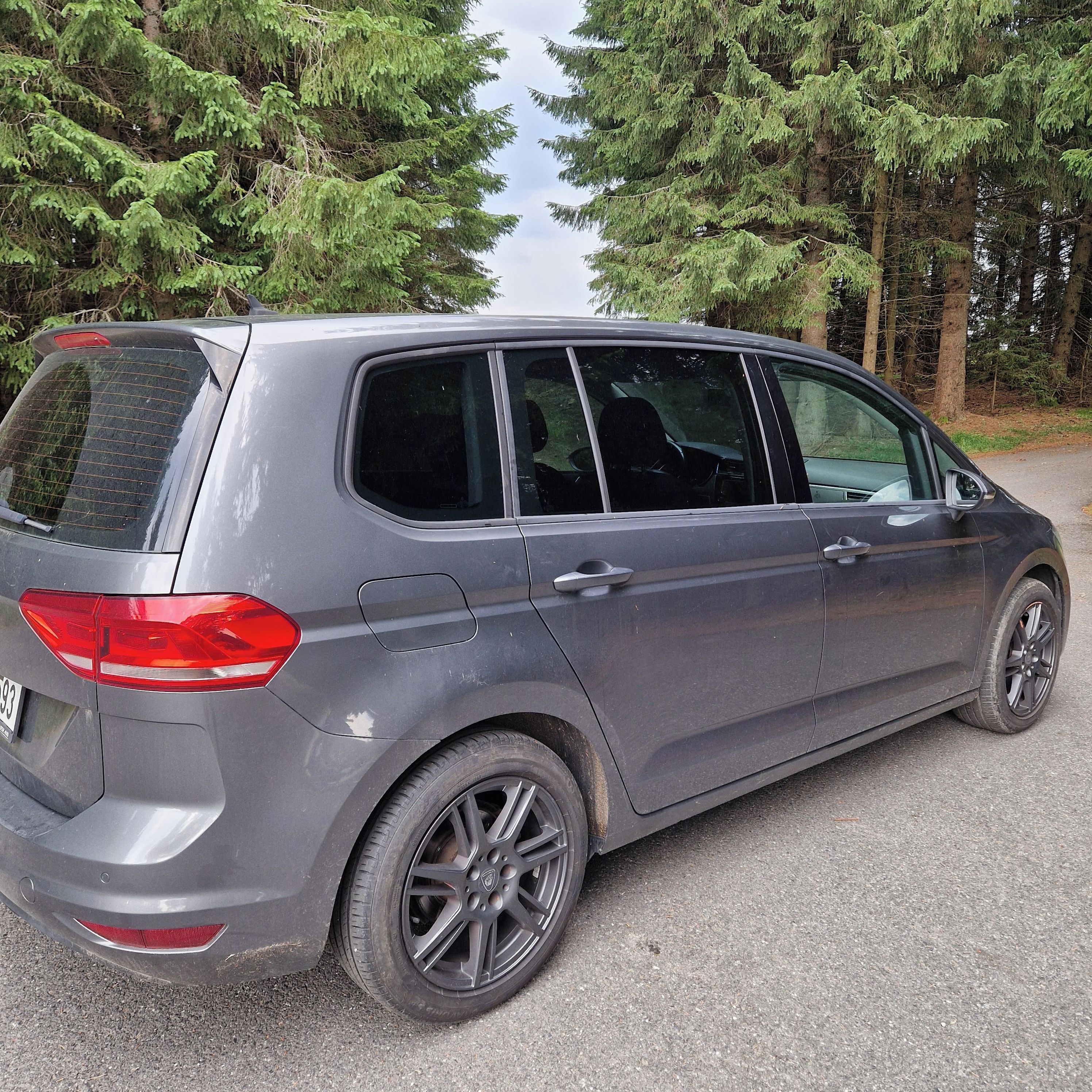 Volkswagen Touran, 1.6 TDI (85kw) - fotka 3
