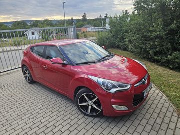 Hyundai Veloster 1.6 GDi, r. v