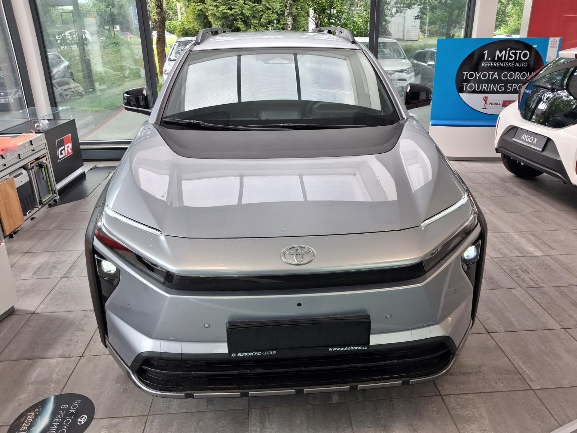 Toyota bZ4X Touring, Style 74.7 kWh, 4x4, 380K - fotka 2