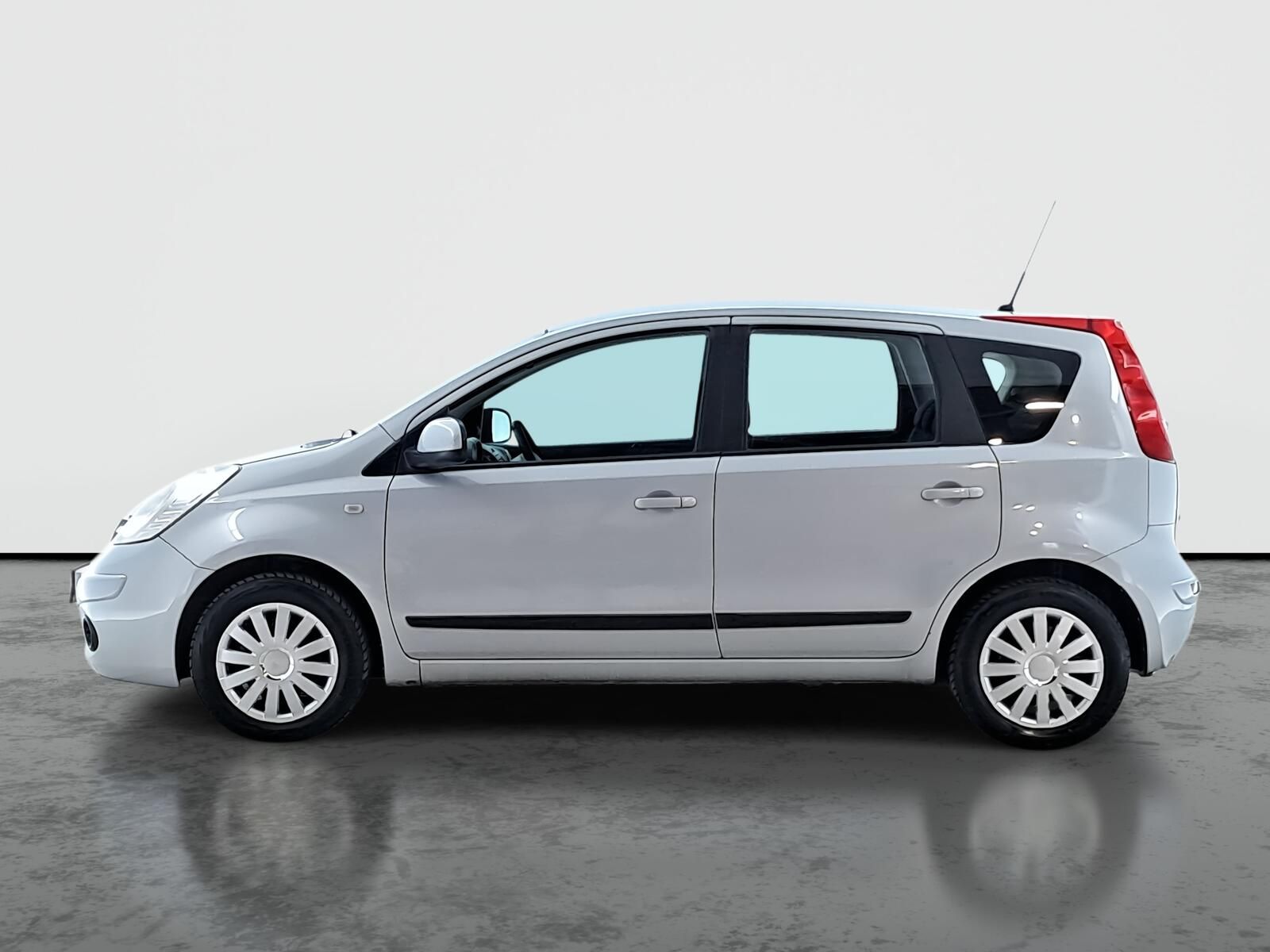 Nissan Note, 1.6, po STK, Tažné - fotka 3