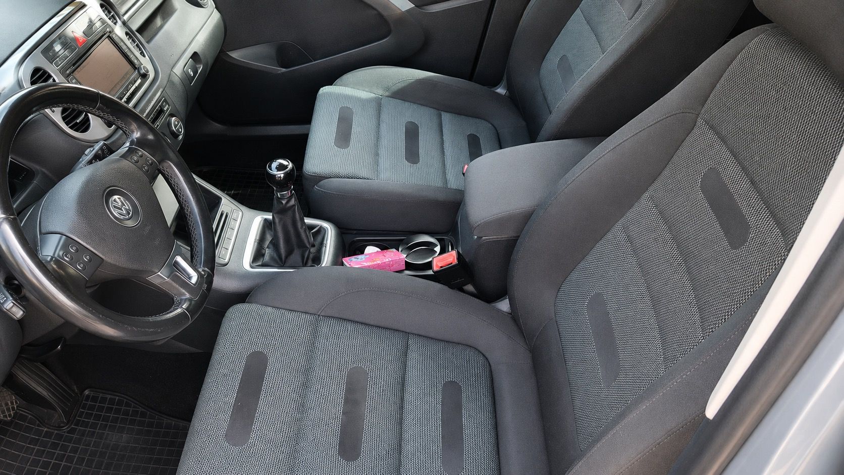 Volkswagen Tiguan, 2.0 TDI 4x4-servisován,STK1/28 - fotka 5