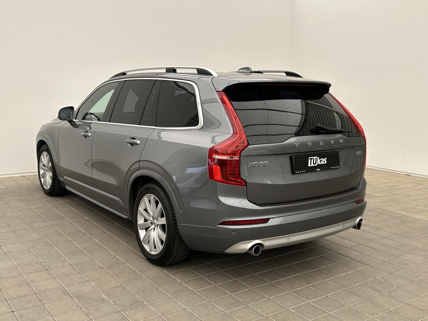 Volvo XC90, 2.0D5 165kW 4x4  Mommentum PRO - fotka 3