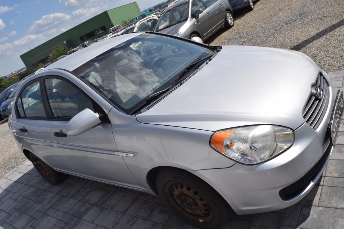 Hyundai Accent, 1,4 i 71KW NOVÁ STK KLIMA - fotka 4