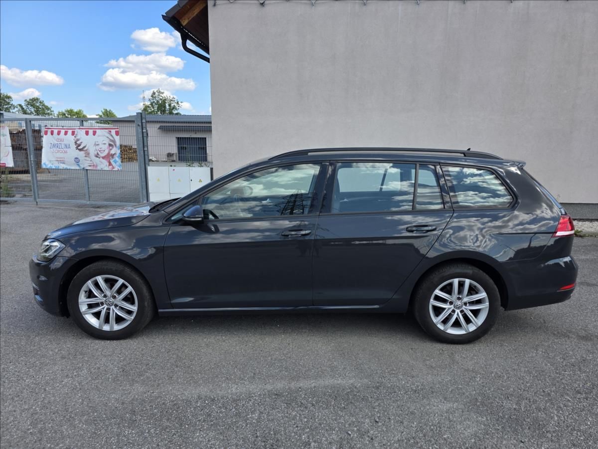 Volkswagen Golf, 1,6 1.6TDI 85KW ADAPTIVNÍ TEMP - fotka 3