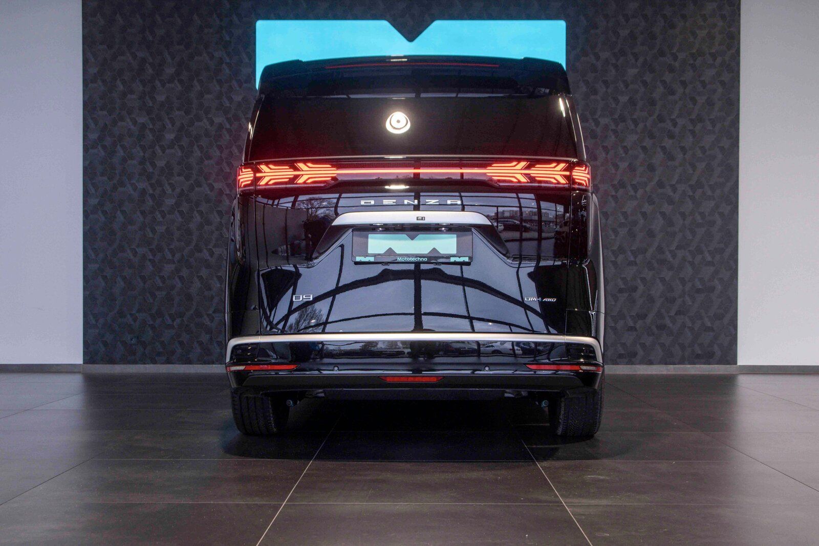 Denza D9, DM-i 40kWh PHEV AWD, Nové - fotka 4