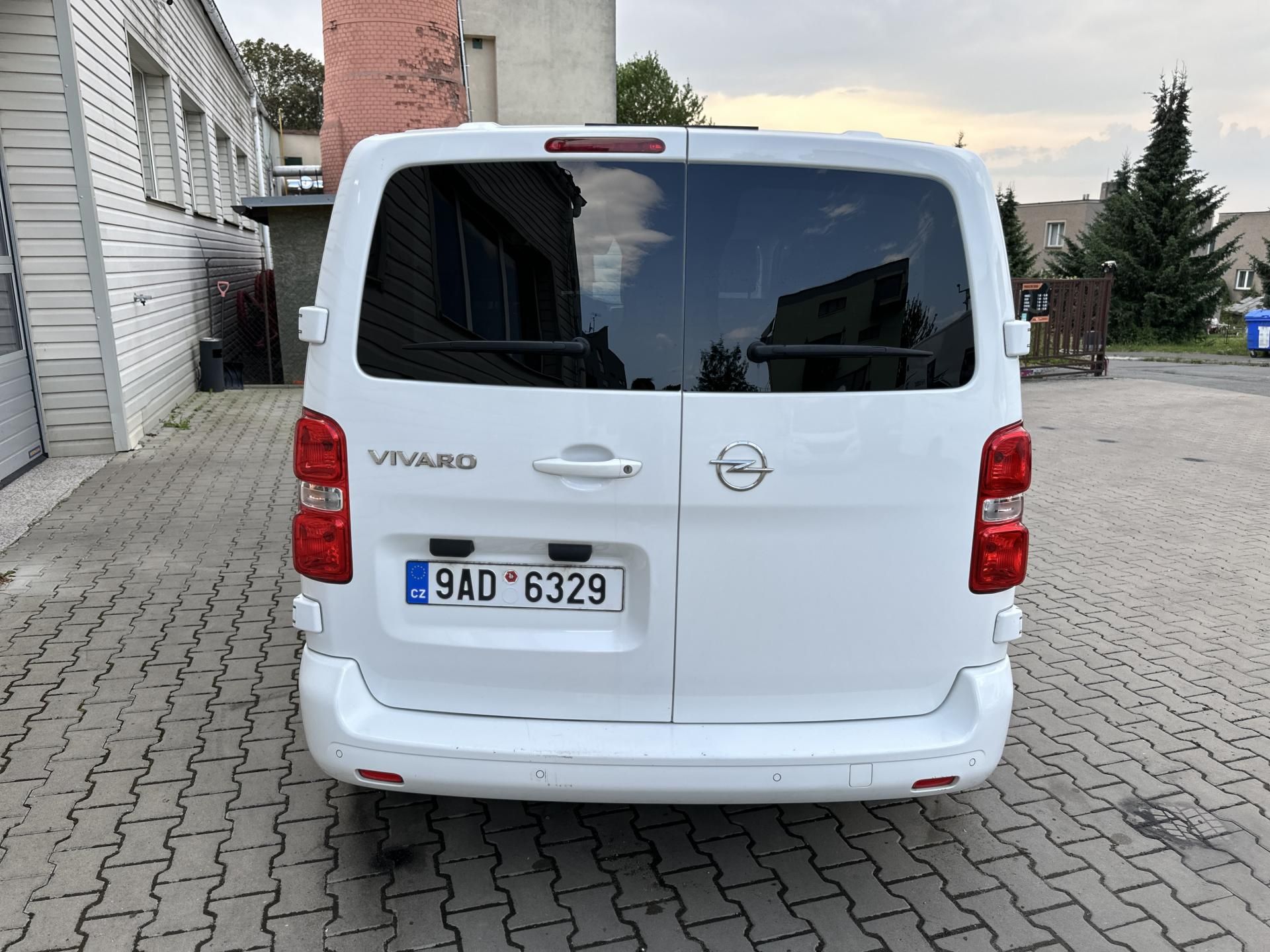 Opel Vivaro, 2.0CDTi-106KW-DPH-8.MÍST-KLIMA - fotka 4