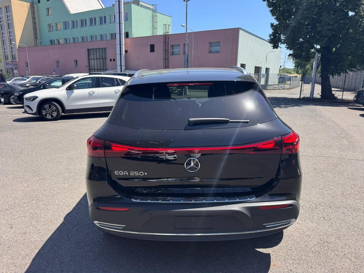 Mercedes-Benz EQA, 250+ - fotka 6