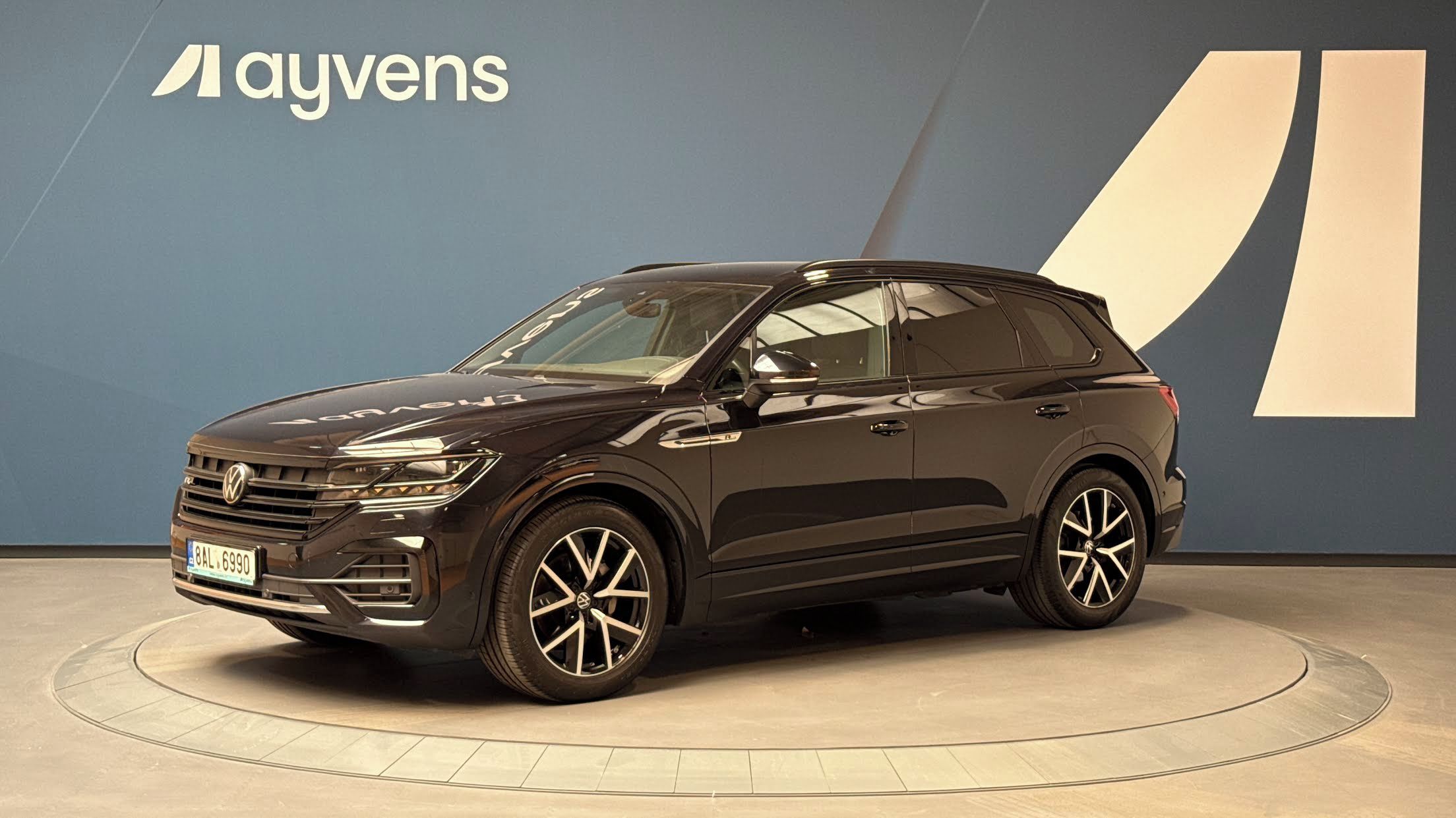Volkswagen Touareg, R-Line 3.0 TDI Tiptronic - fotka 4