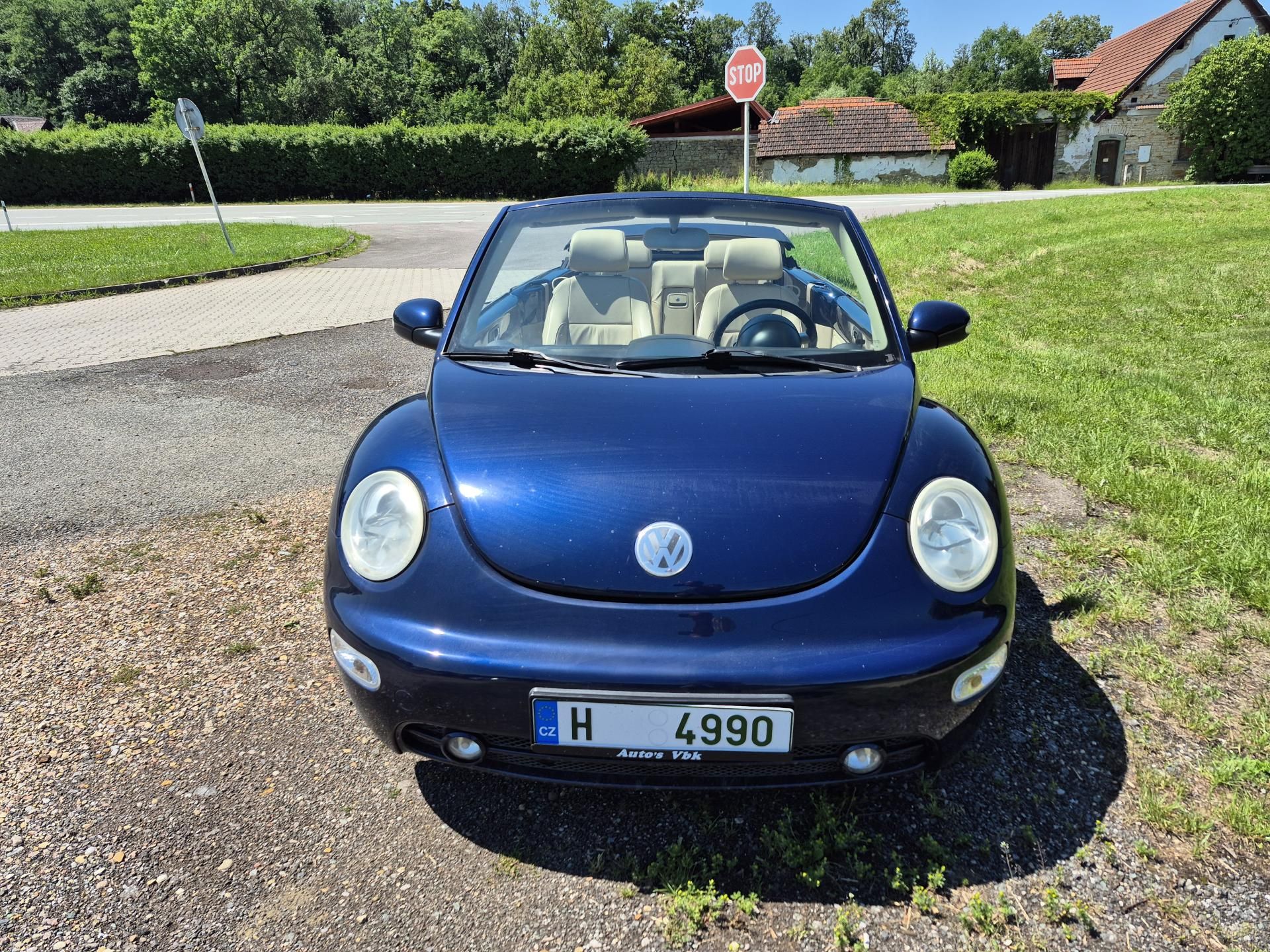 Volkswagen New Beetle, 2.0i  85Kw - fotka 4