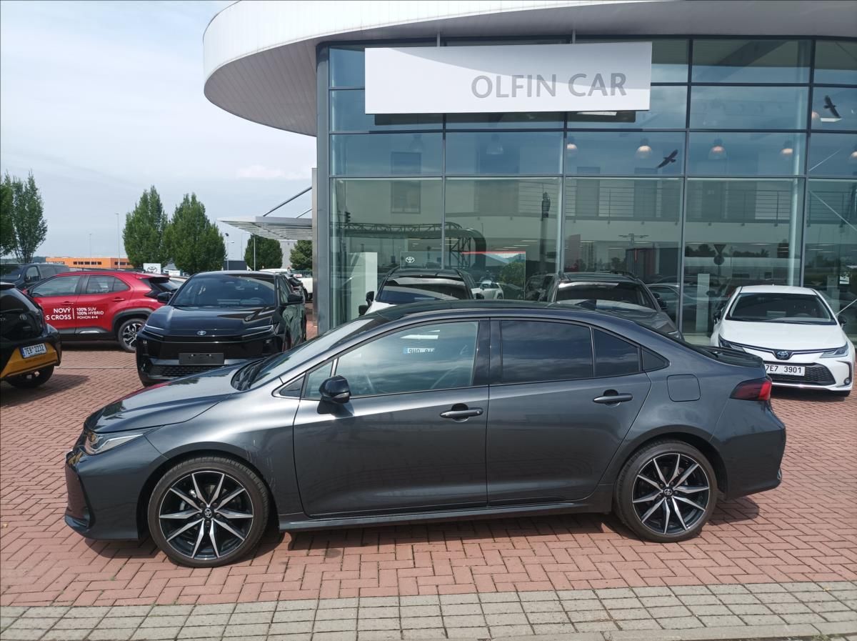 Toyota Corolla, 1,8 GR SPORT - fotka 2