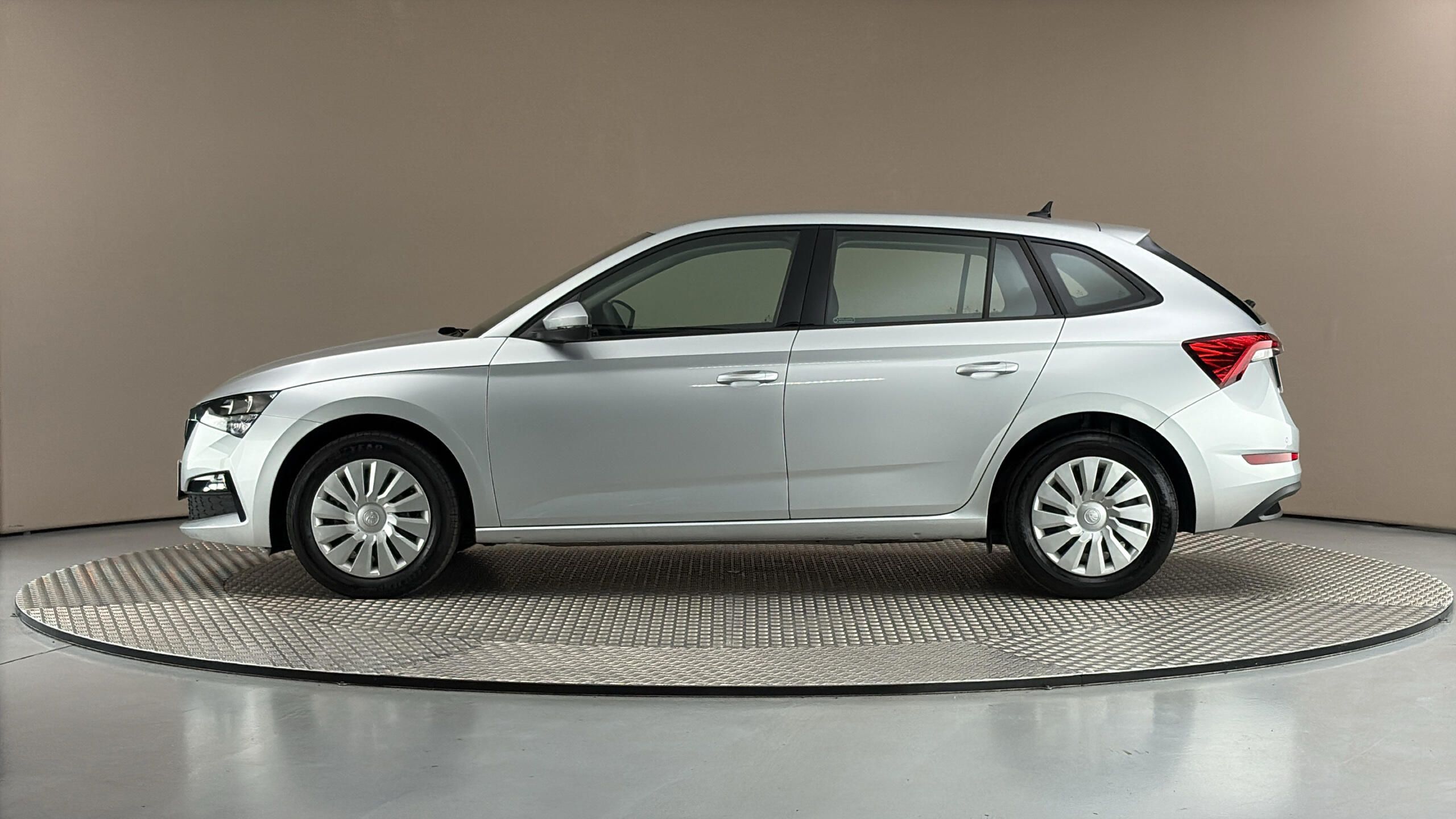 Škoda Scala, 1.0 TSI Ambition - fotka 4