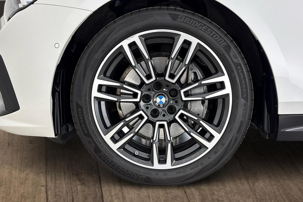 BMW Řada 5, 540d xDrive Touring - fotka 6