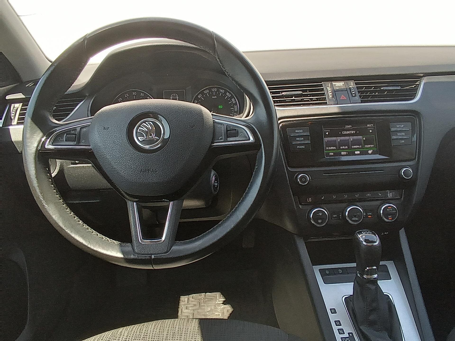 Škoda Octavia, Octavia Style 1,6TDi / 81kw - fotka 5