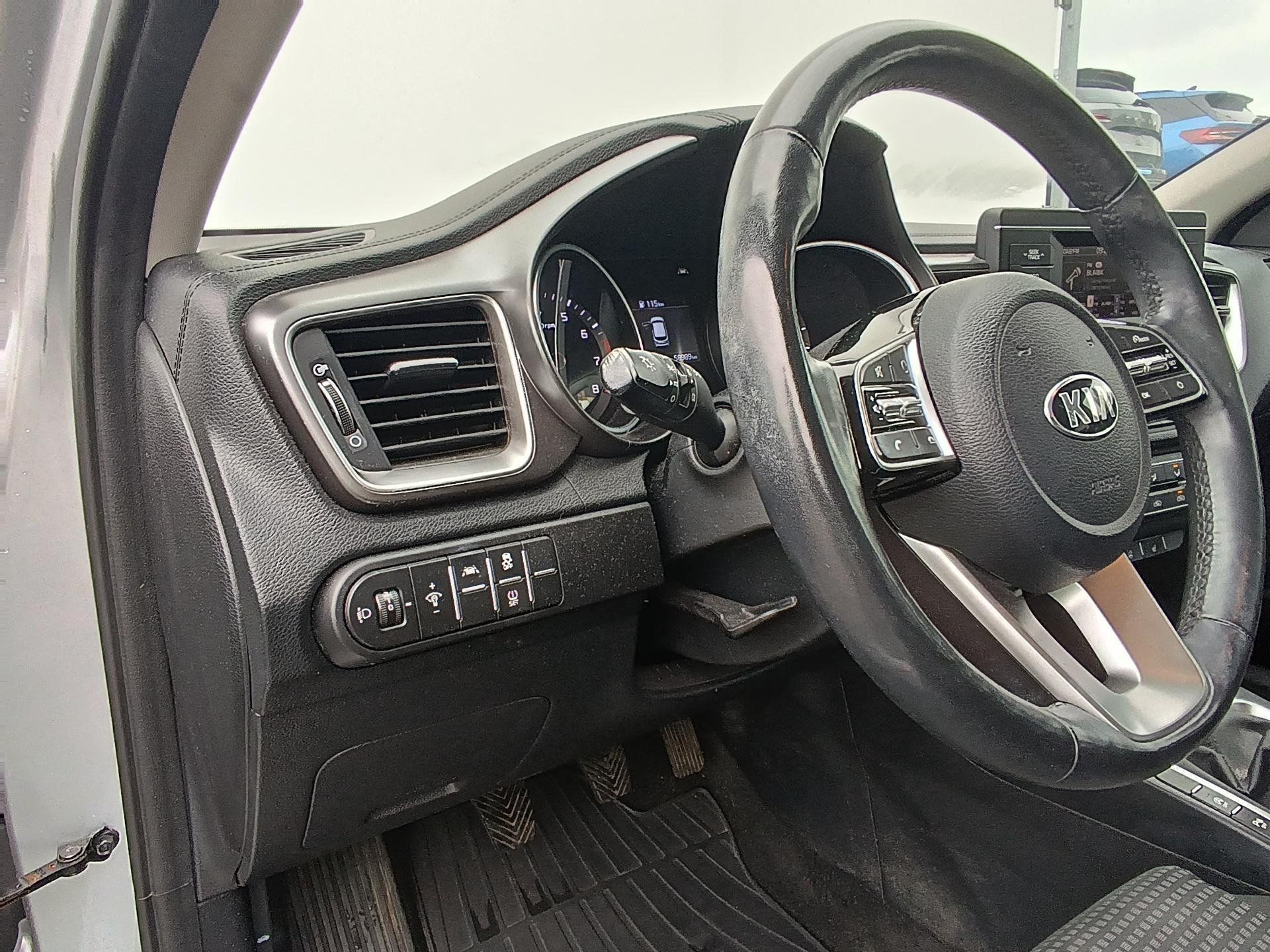 Kia Cee´d, Ceed 1,5 T-GDi/118kw 6°MP - fotka 6