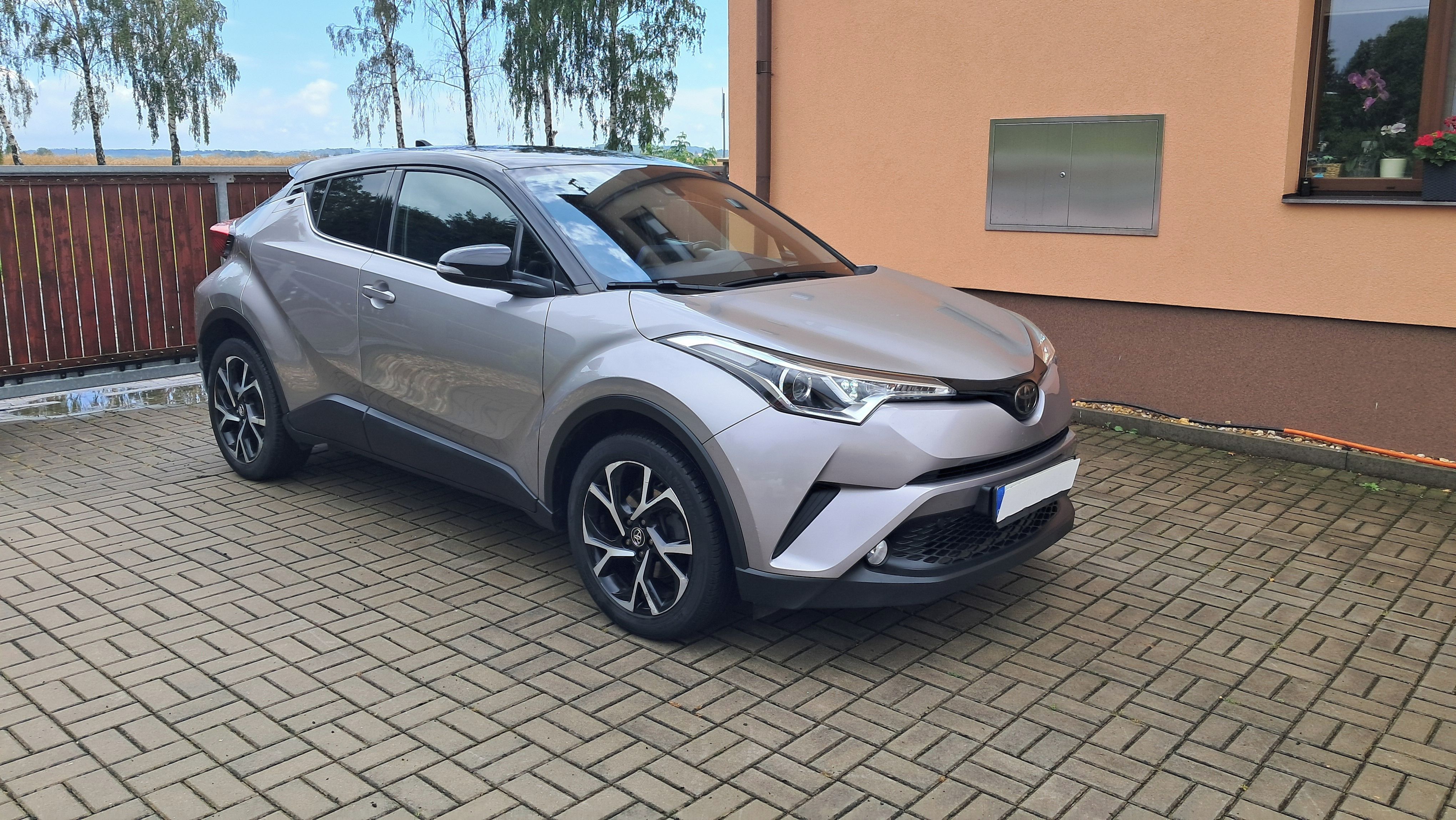 Toyota C-HR, 1.2 Turbo Dynamic ČR - fotka 2