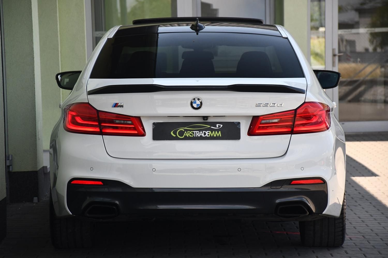 BMW Řada 5, 530D M-SPORT 2xKOLA - fotka 5