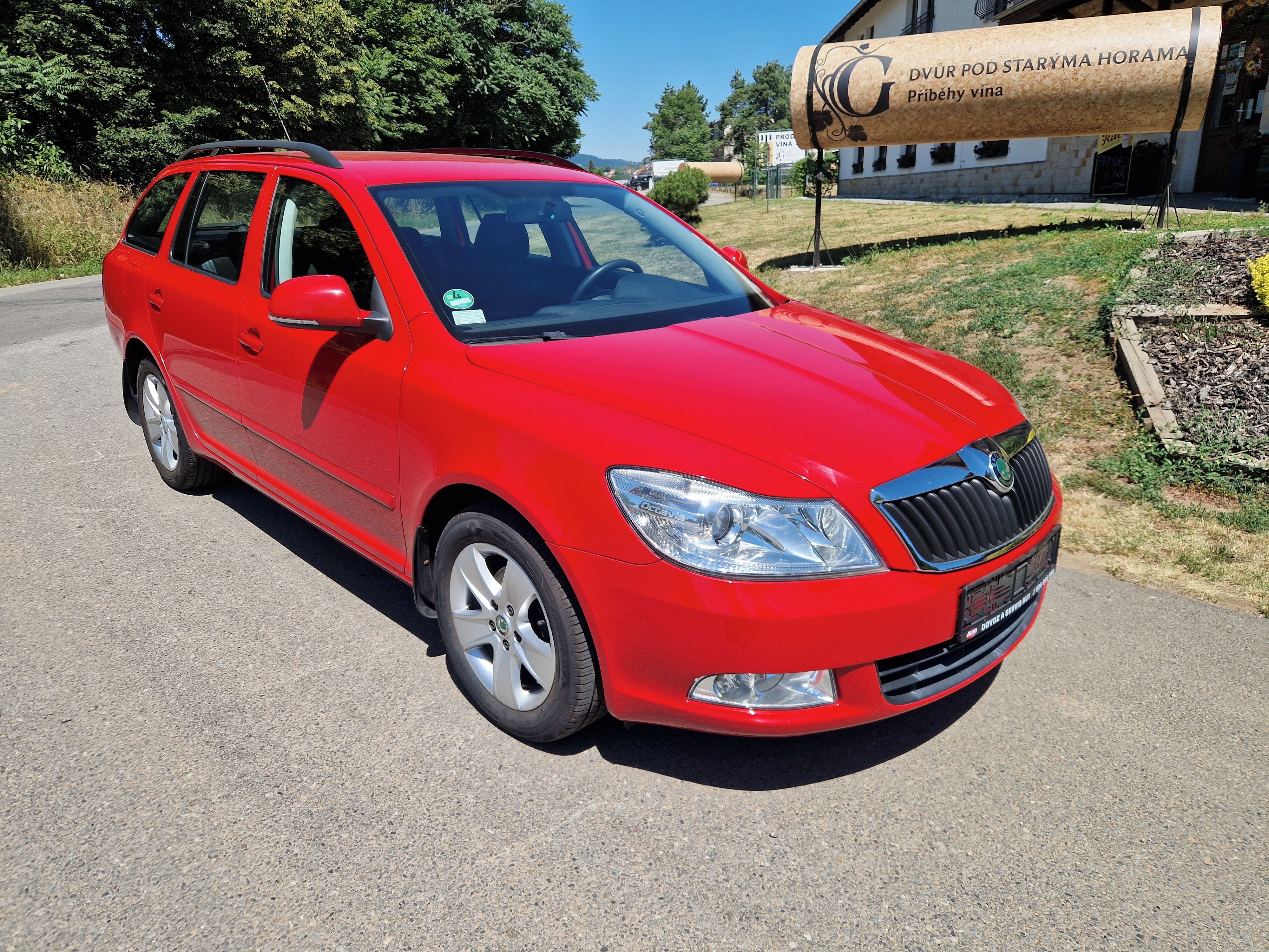 Škoda Octavia, 1,6 MPI 75 KW, tažné, vyhř.sed