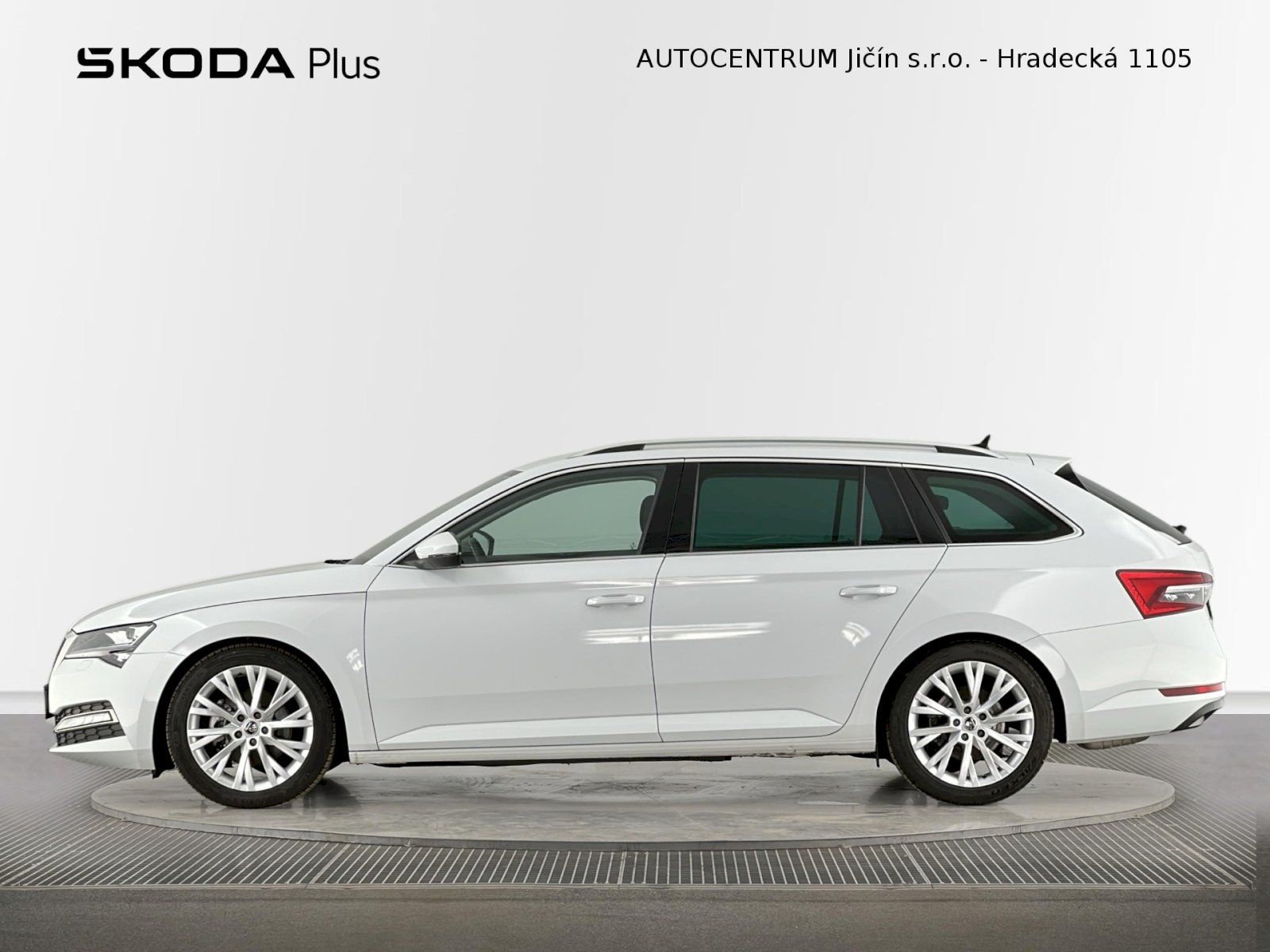 Škoda Superb, Combi DSG 1.5TSI 110kW Style - fotka 3
