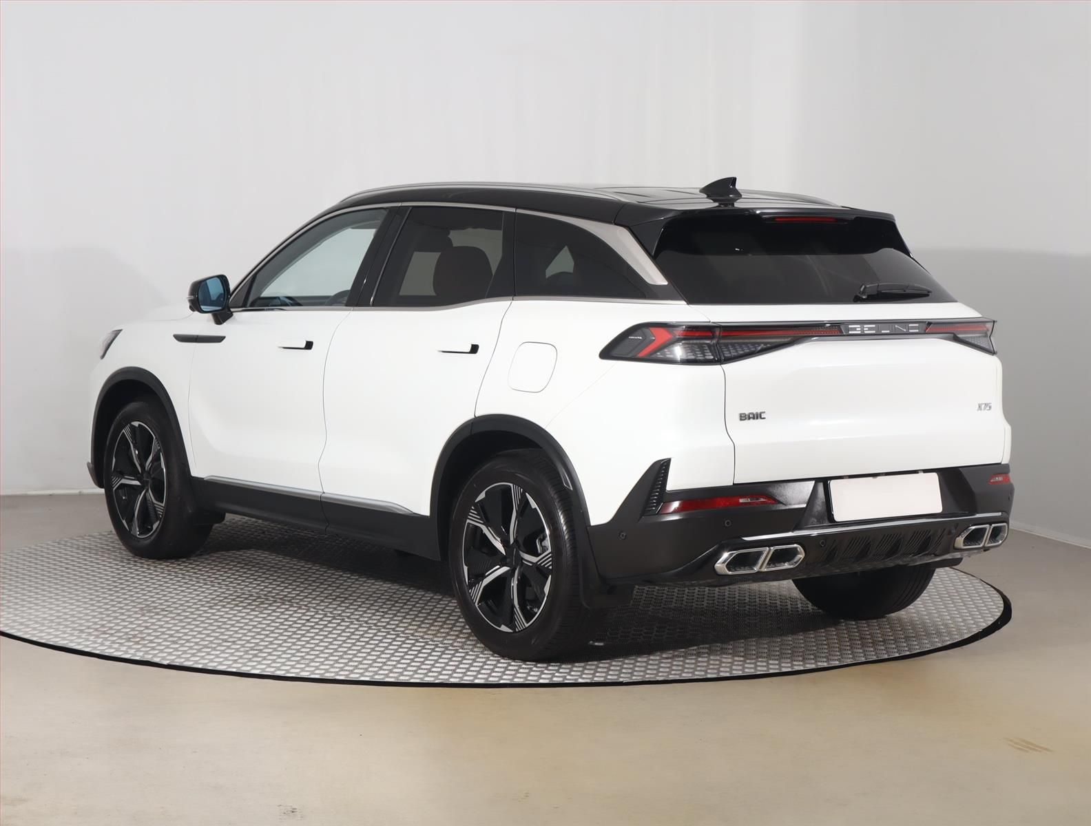 BAIC X7, 1.5T, Automat, Serv.kniha - fotka 4