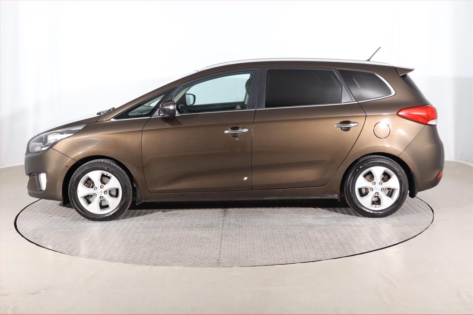 Kia Carens, 1.6 GDI, Serv.kniha - fotka 3