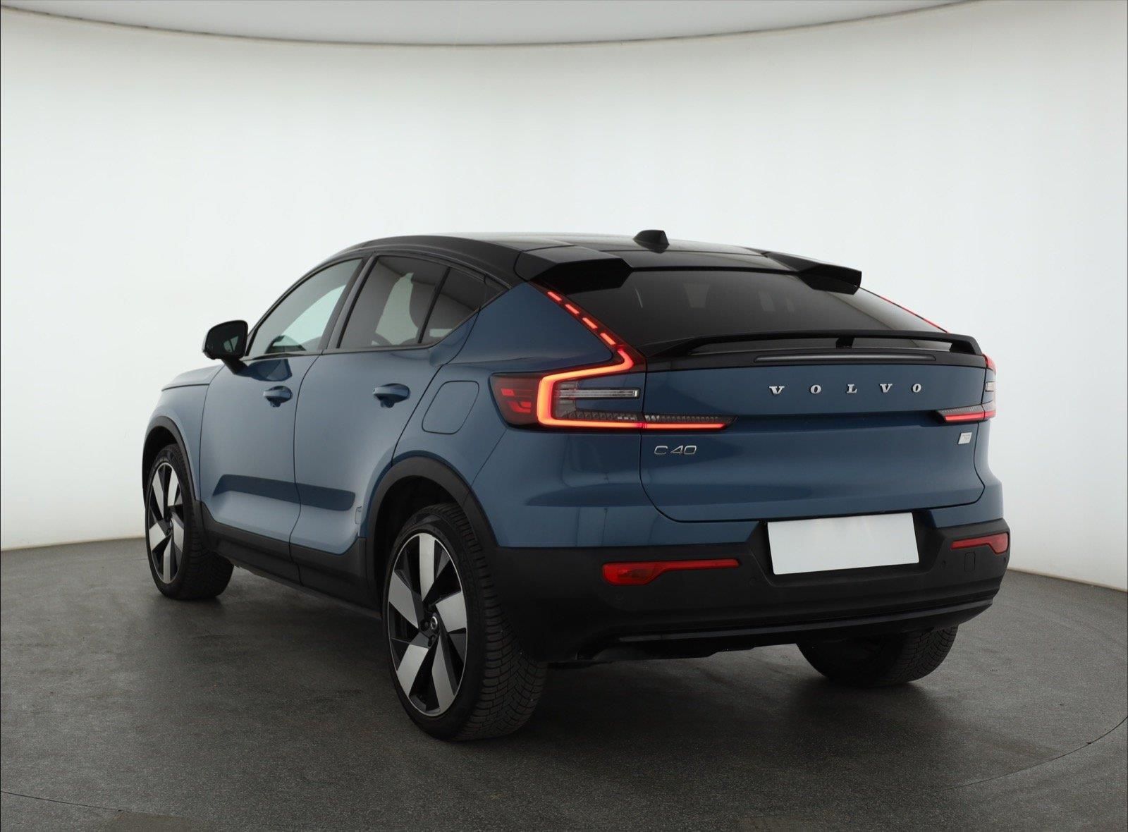 Volvo C40, Twin Motor, SoH 91%, 4X4 - fotka 4