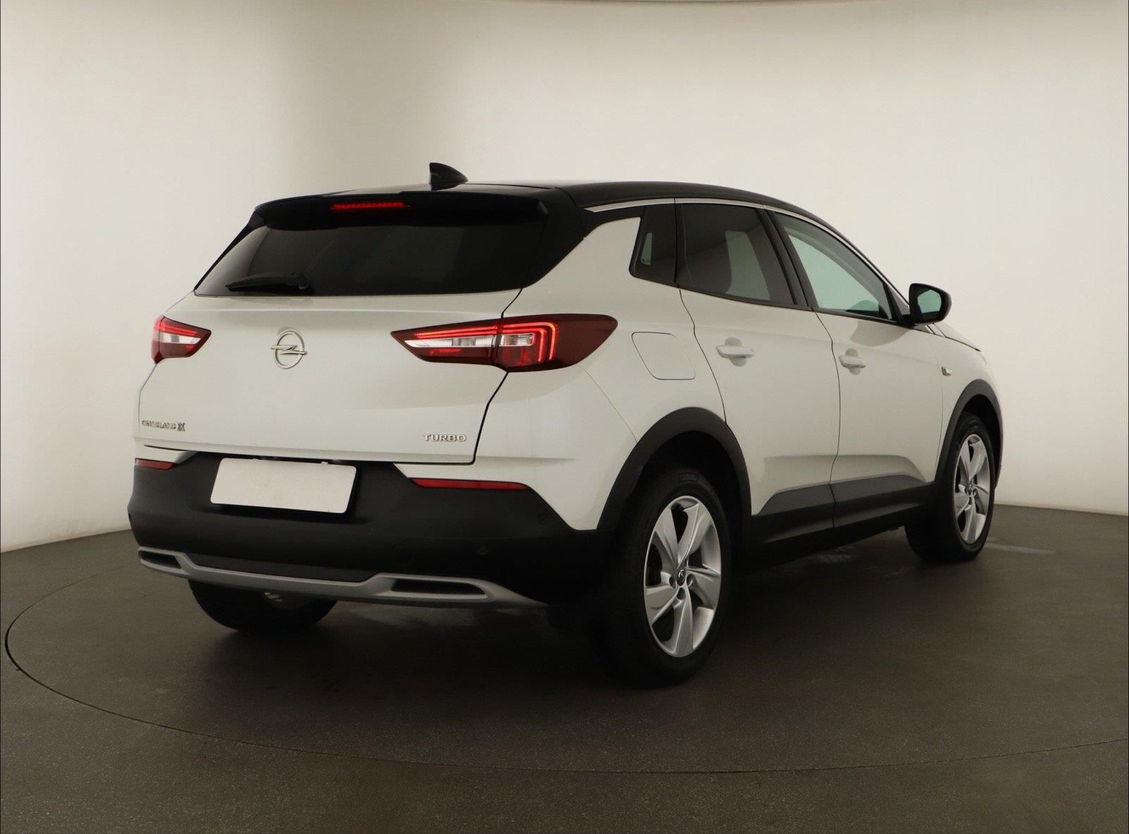 Opel Grandland X, 1.2 Turbo, Automat, Serv.kniha - fotka 5