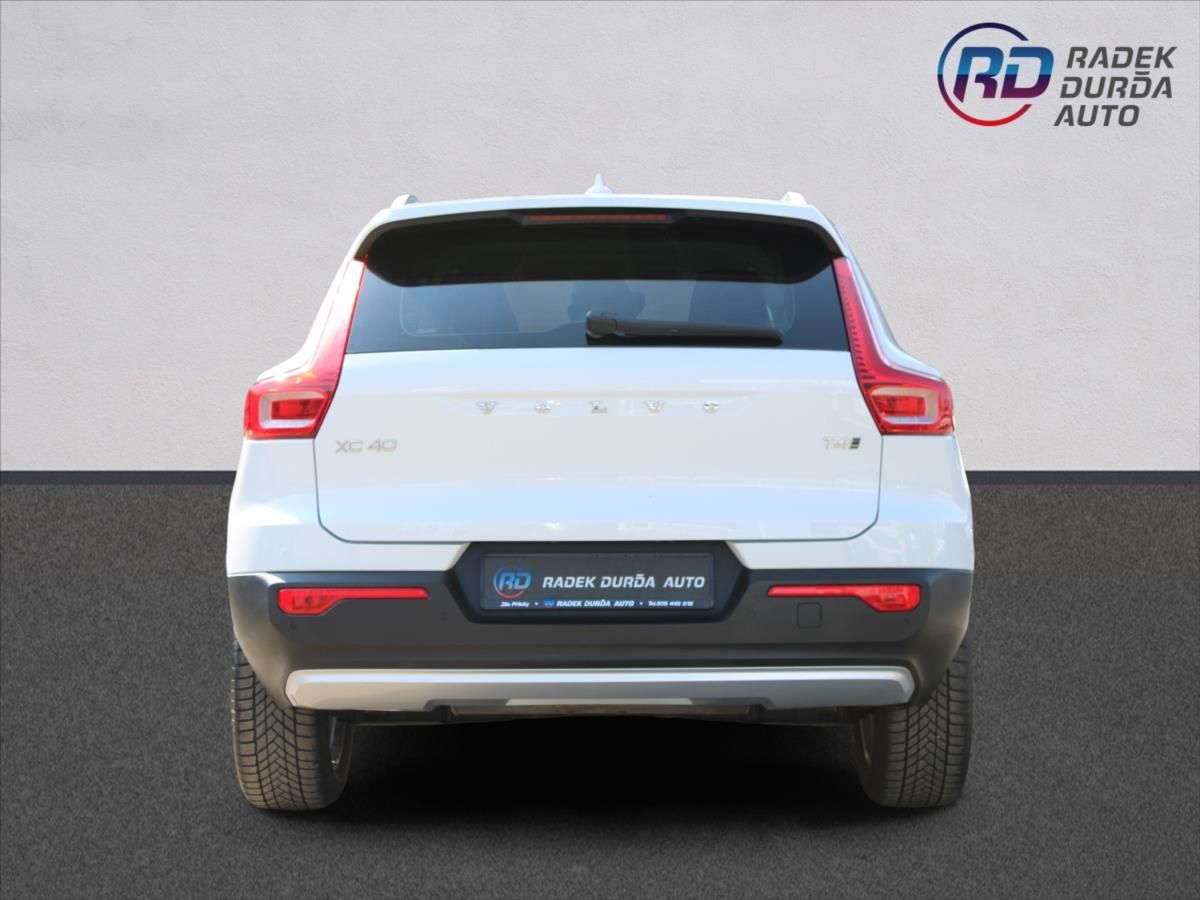Volvo XC40, 2,0 T4  1MAJ,4x4,MOMENTUM PRO - fotka 6